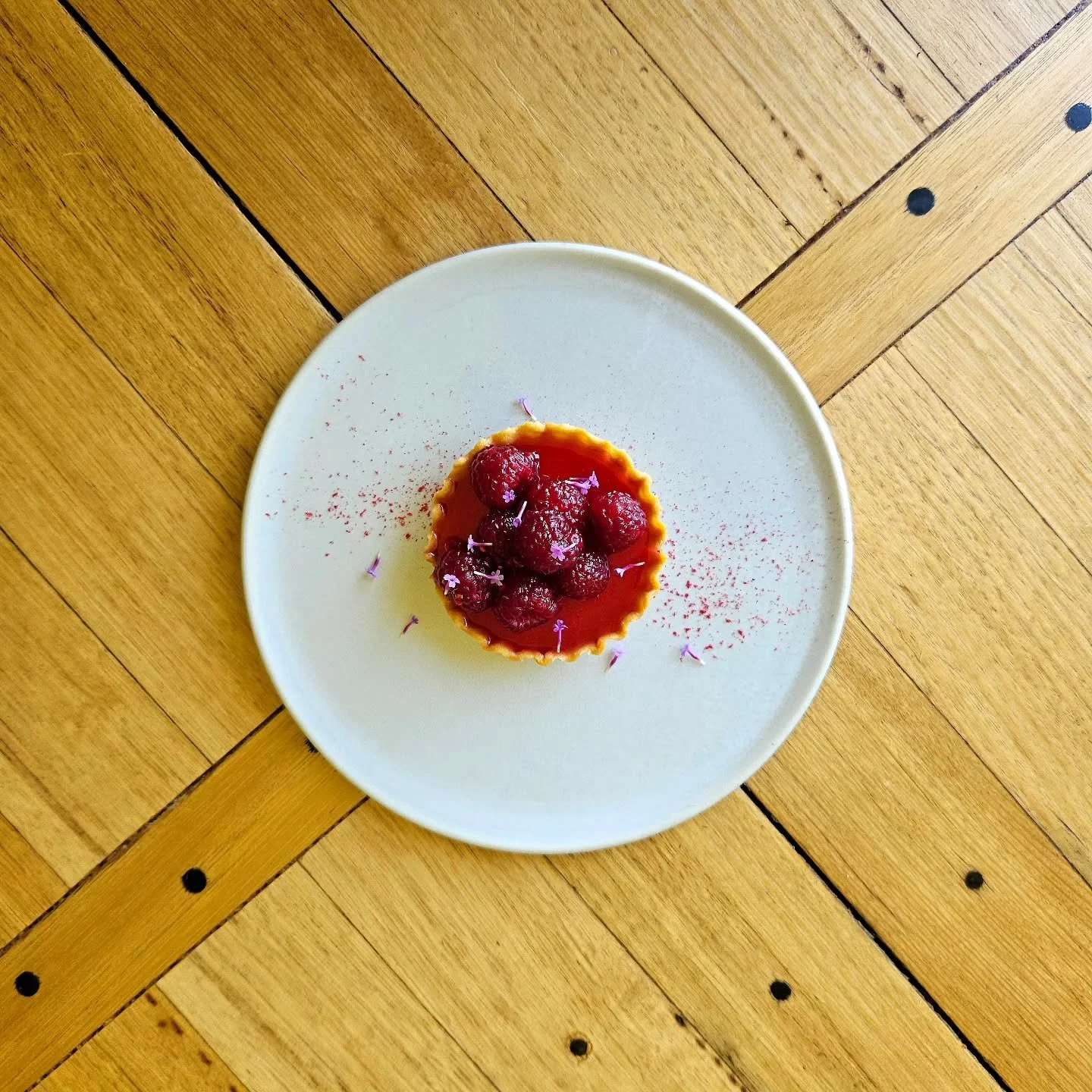 Our Farm Raspberries, Vannilla Custard Tart, and Raspberry Jelly 

It's starting to feel like Summer is coming ❤️

#berryseason #raspberries #tart #custardtart #raspberryjelly #dessert #summer #regionaldining #regionalvictoria #comfortfood