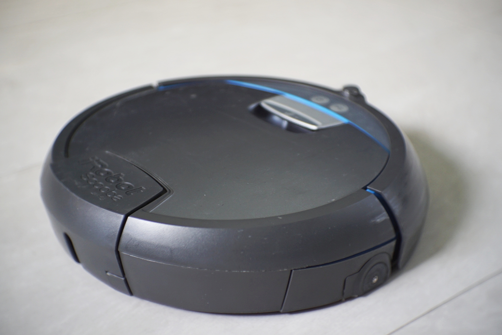 Scrub, vacuum mop the floor handsfree: the iRobot Scooba 390 review | Enjoy the smart life