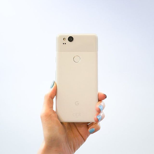 The BEST smartphone you can get right now. Why? It has superior software and camera performance. Read our review @ www.enjoythesmart.life (link in bio) to find out more! Click on the Google Pixel 2 Review on our website.

#enjoythesmartlife #teampixe