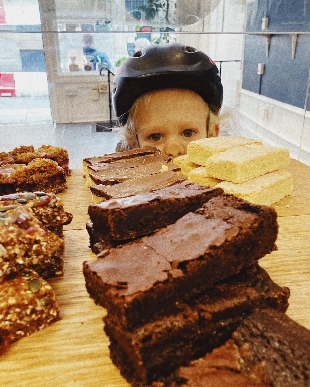 Did you know our traybakes can be found all over the city? ⁠
⁠
You can find our famous, fudgy brownies on the counter at Full Court Press, the perfect pairing with their incredible coffee. ⁠
⁠
@fcpcoffee are open Mon-Fri 8-5, Sat 9-5, Sun 10-4⁠
⁠
Pic