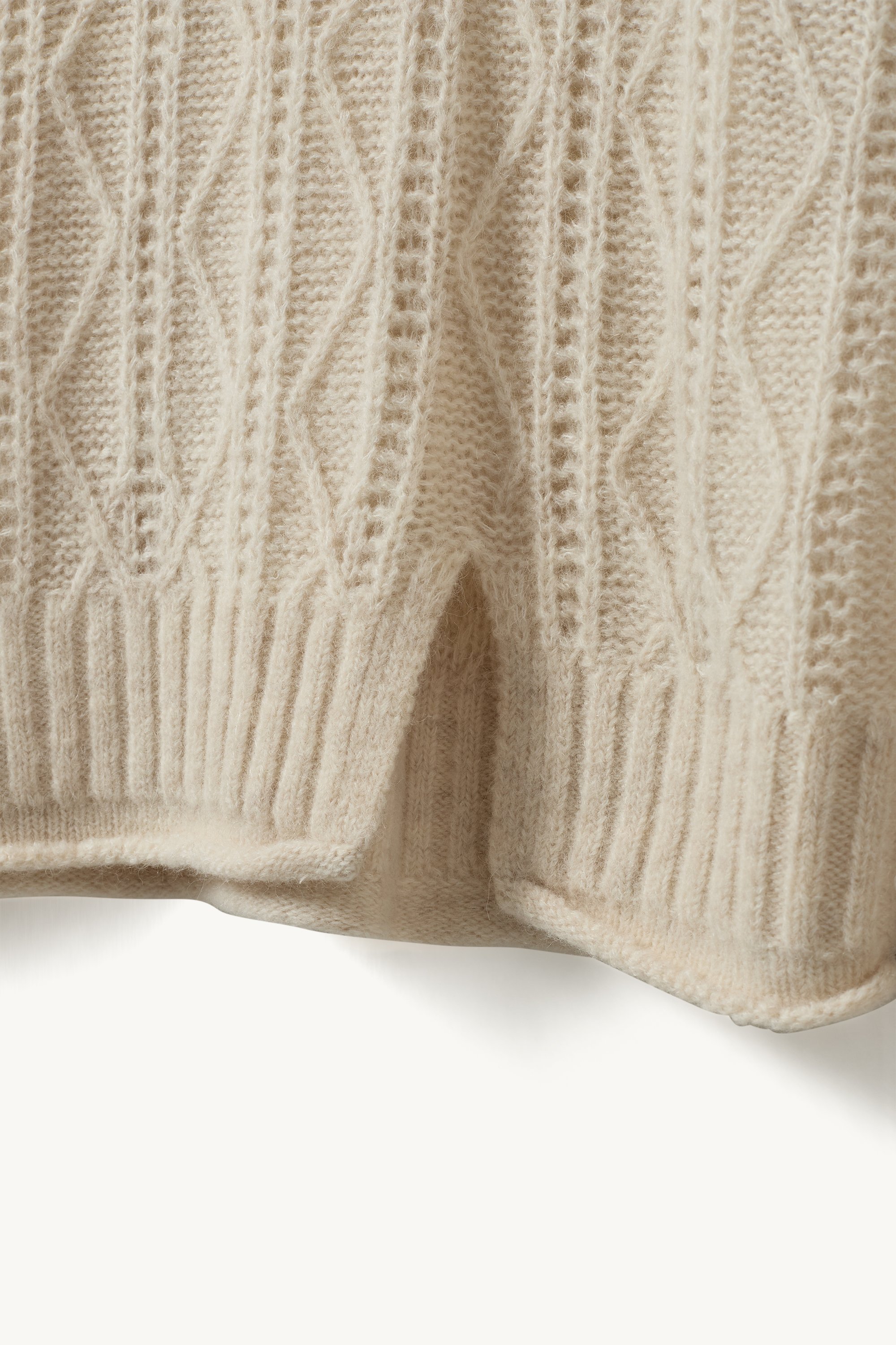 The_Garment_21219_Verbier_Cut_Sweater_004_3.jpg