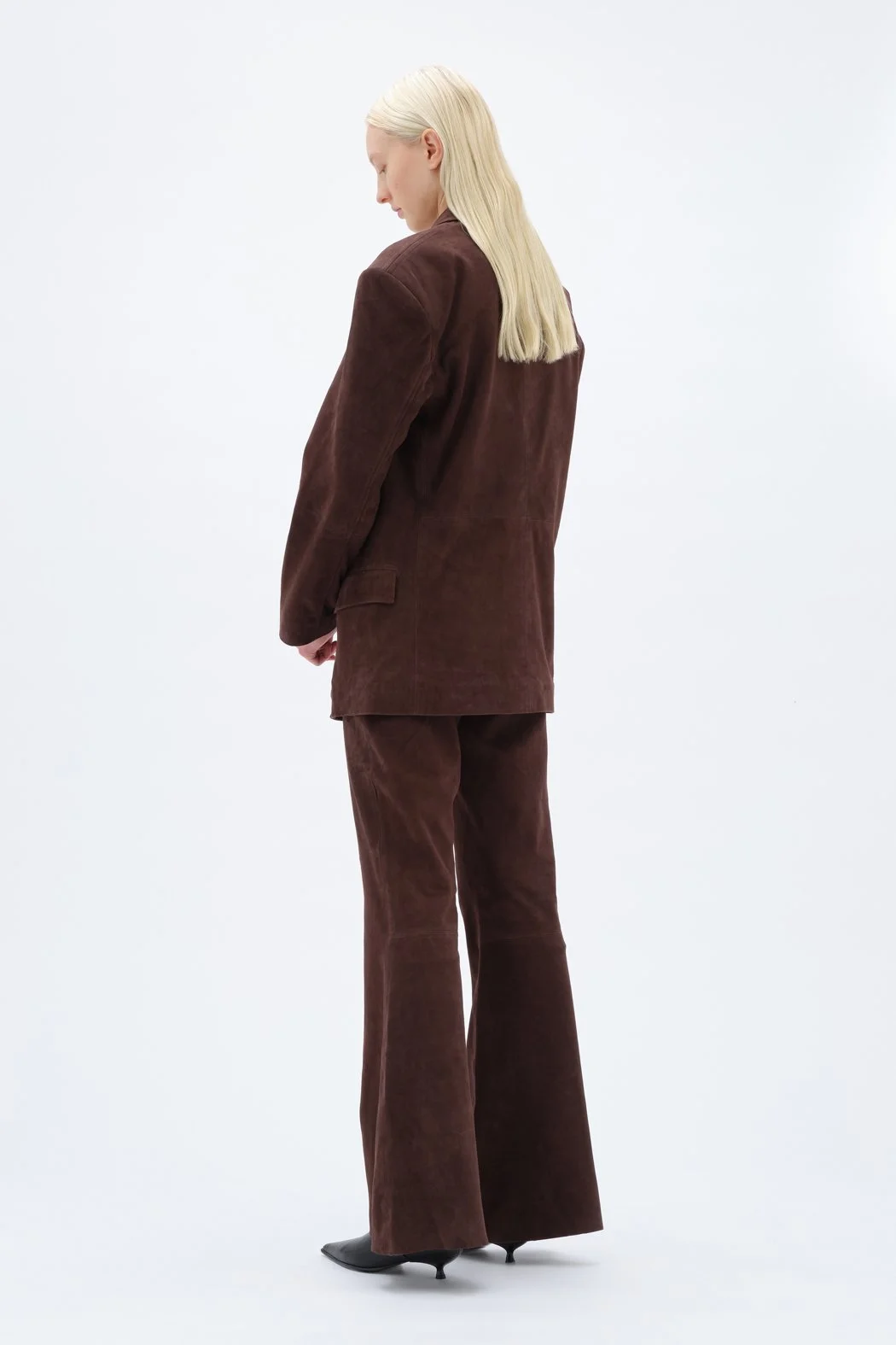 5029962910_Chicory Coffee_Oversized Suede Blazer_Model_2_V_012_lr.jpg