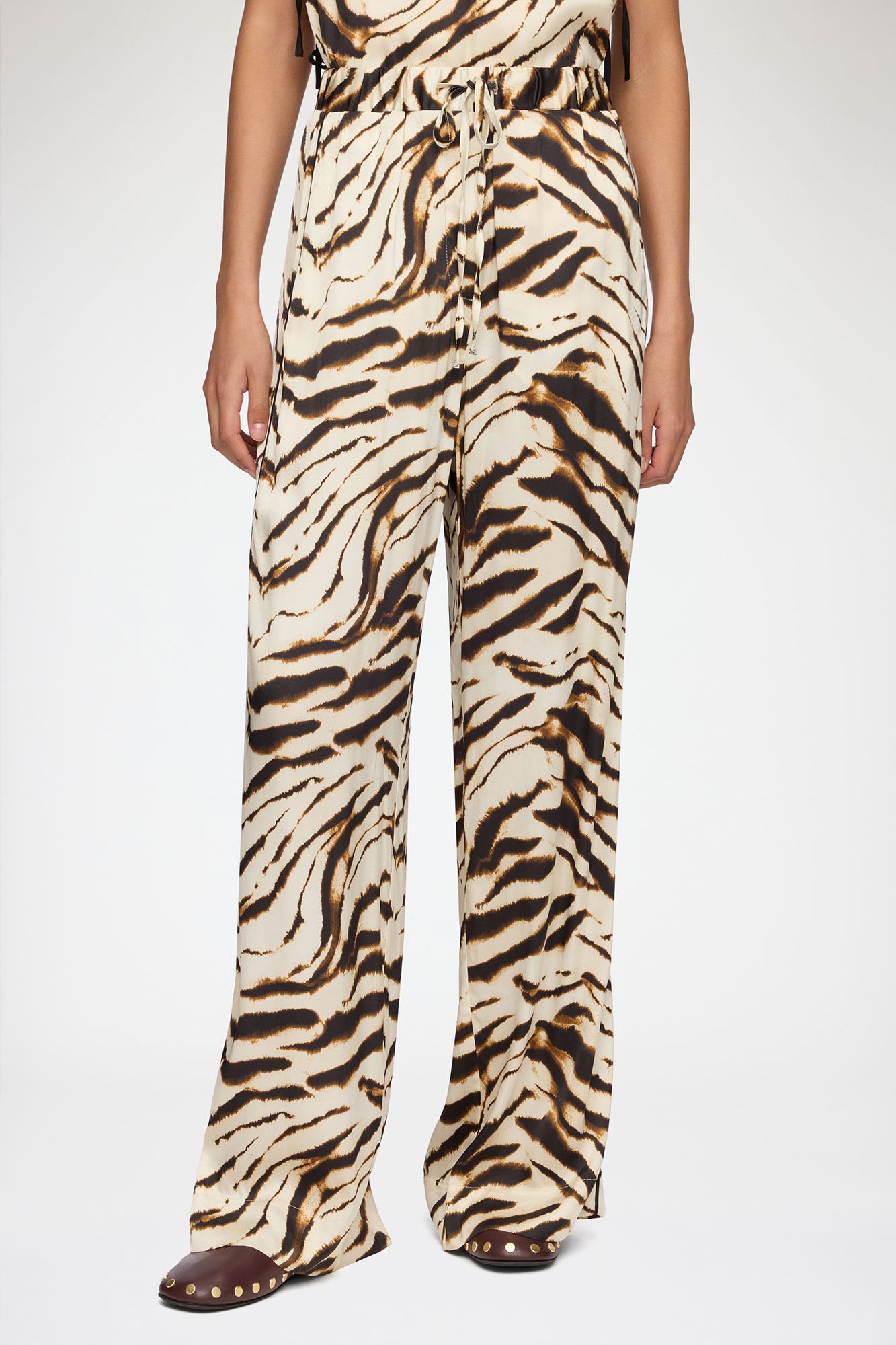 GANNI Printed Stretch Satin Elasticated Pants_A1080170_135_3.jpeg