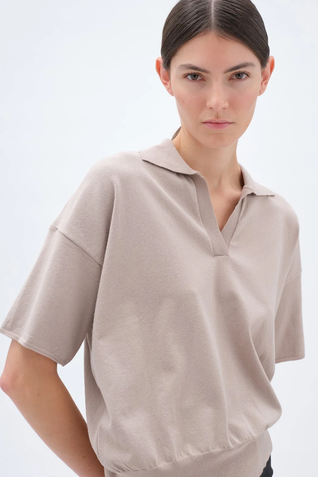5029761763_Oatmeal_Knitted Polo Tshirt_Model_3_V_016_lr.jpg