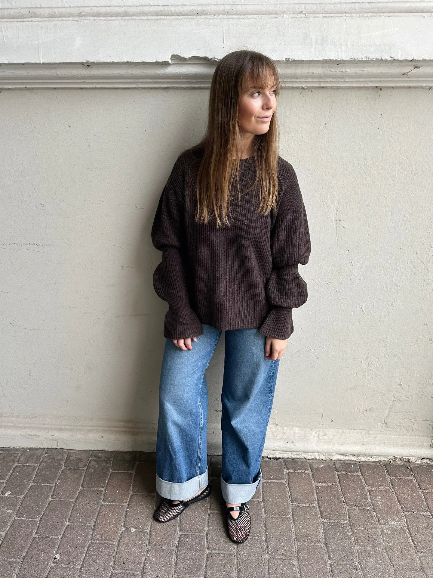 Herbst Lieblinge 🤎 Heidi tr&auml;gt unseren Designers Remix Strick zur Skall Jeans, die wir in fast allen Gr&ouml;&szlig;en wieder reinbekommen haben - lieben wir sehr!