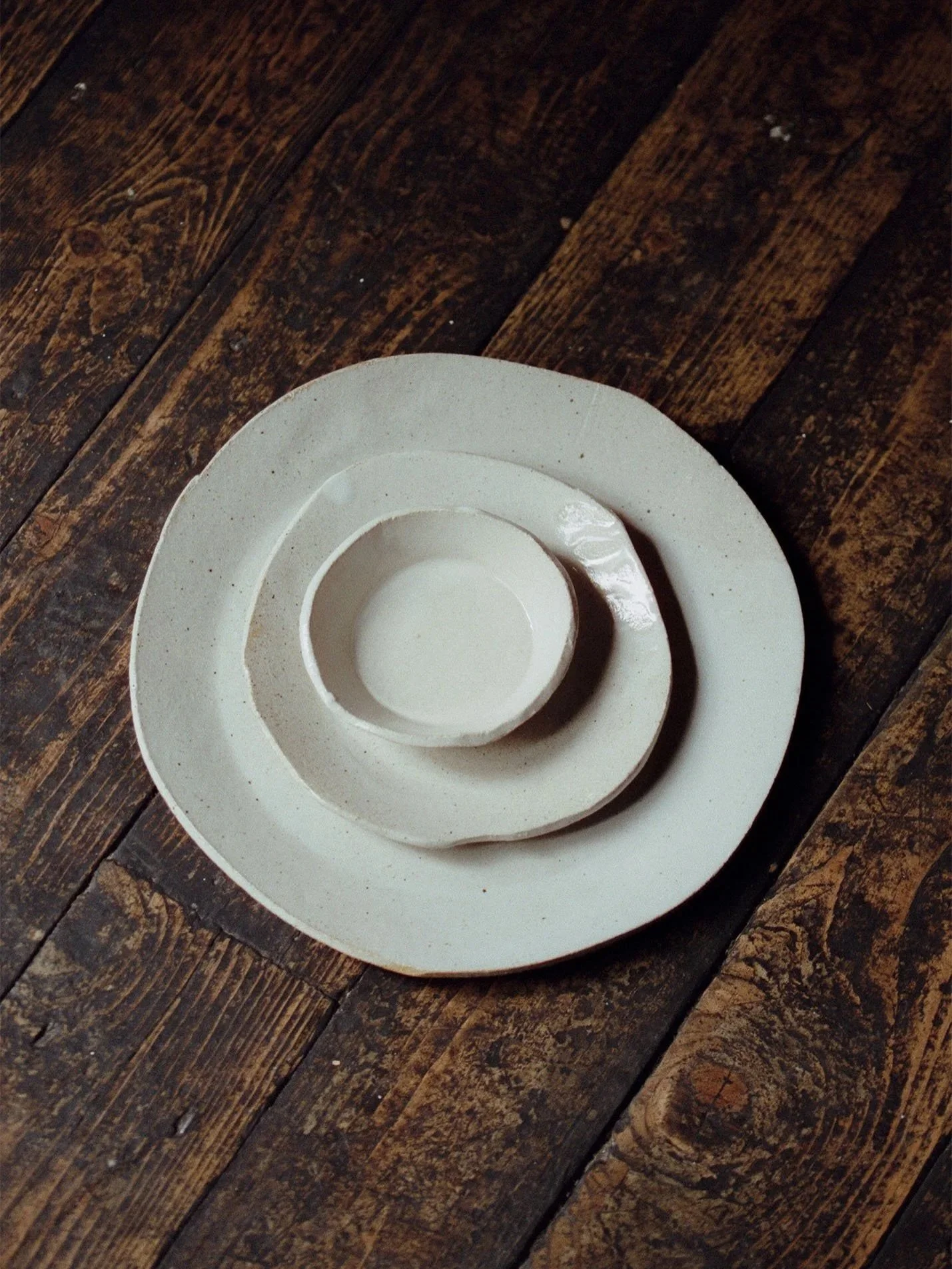 Neu bei uns: Estudio Vern&iacute;s 🤎 Wir freuen uns sehr, Euch unser neues Keramik Brand aus Spanien vorzustellen. Alle Styles werden im Studio in den Bergen von Alicante handgemacht &amp; sind wundersch&ouml;ne Unikate - wir sind total verliebt!