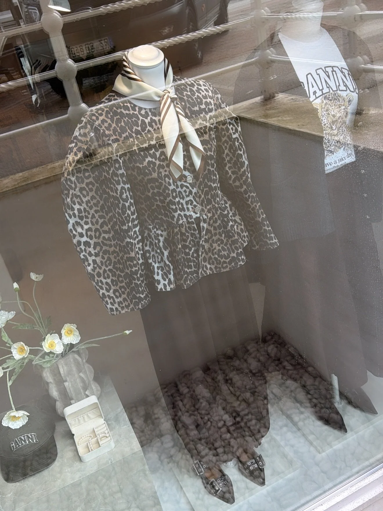 Spring is in the air 💛