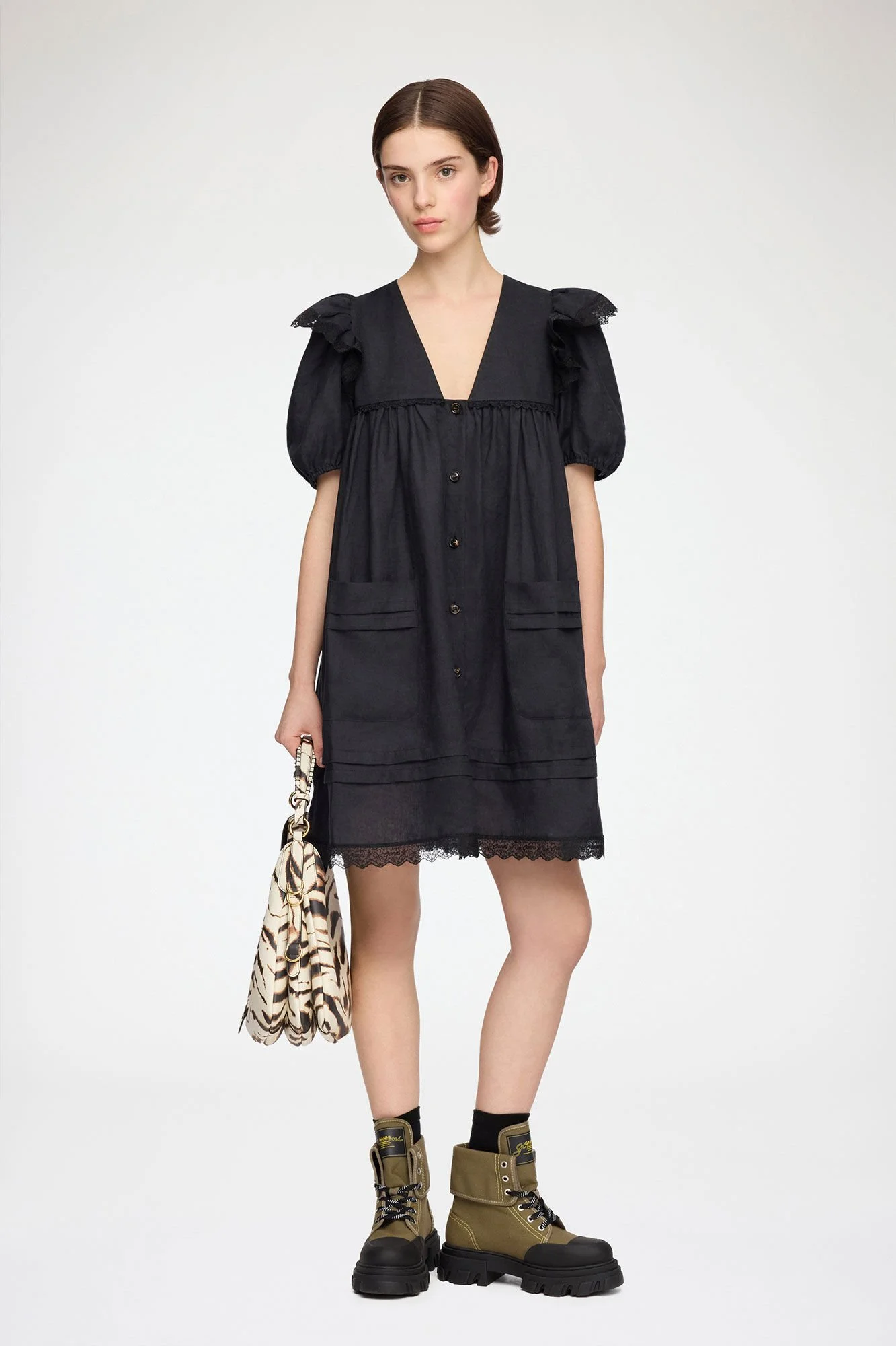 GANNI Light Linen Angel Mini Dress_A1030577_099_2.jpeg