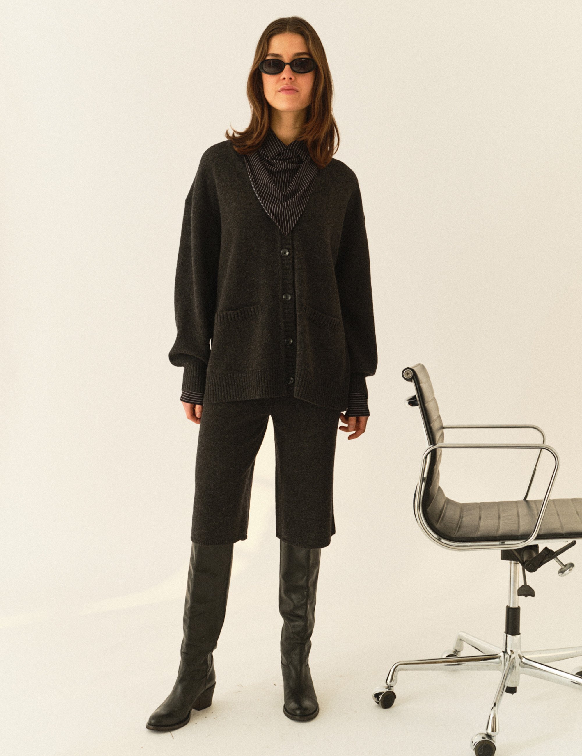 Designer Remix 22737 Daze Giga Cardi Dark Grey Melange 603_10.jpg