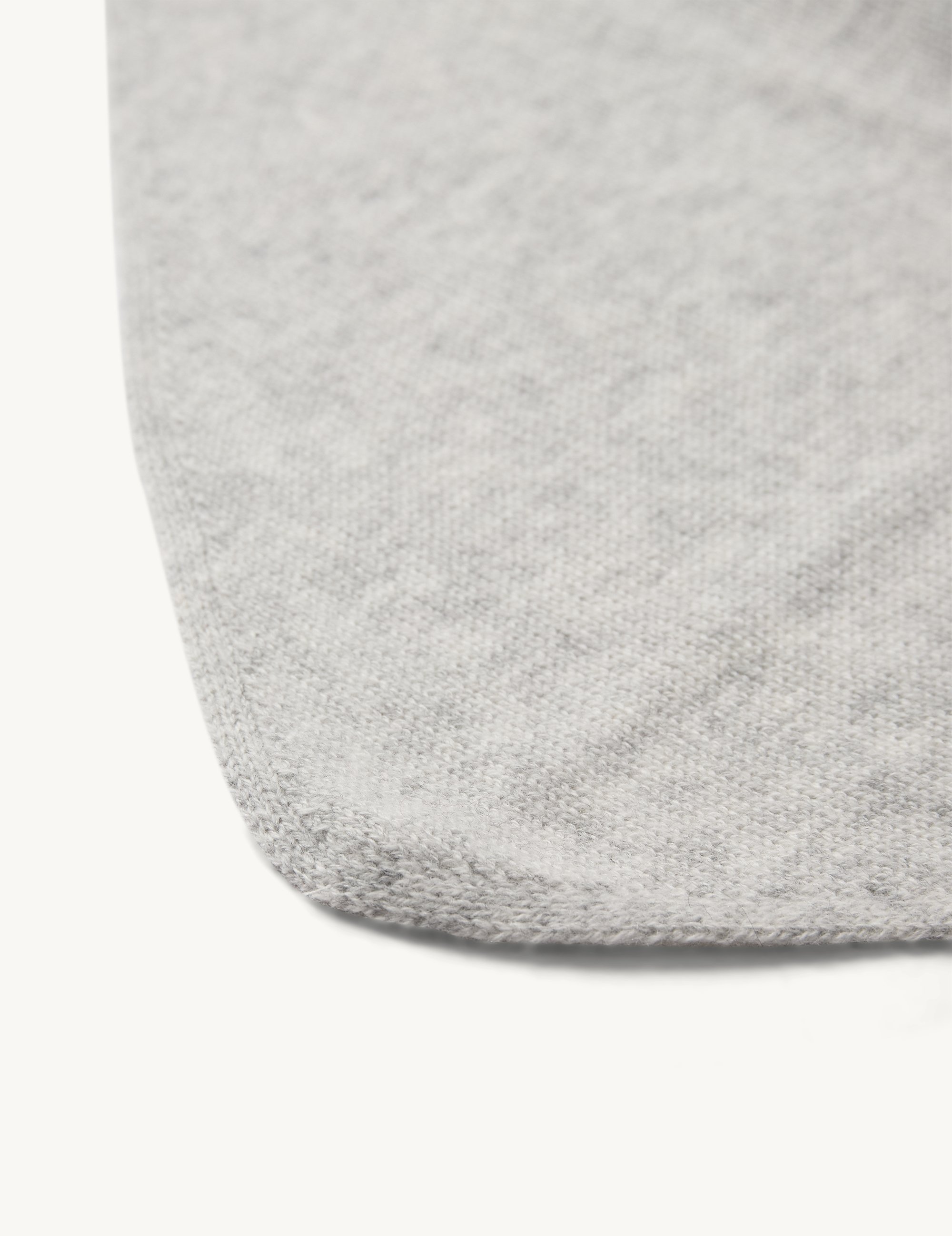 The_Garment_22628_Volmer_Scarf_616_2.jpg