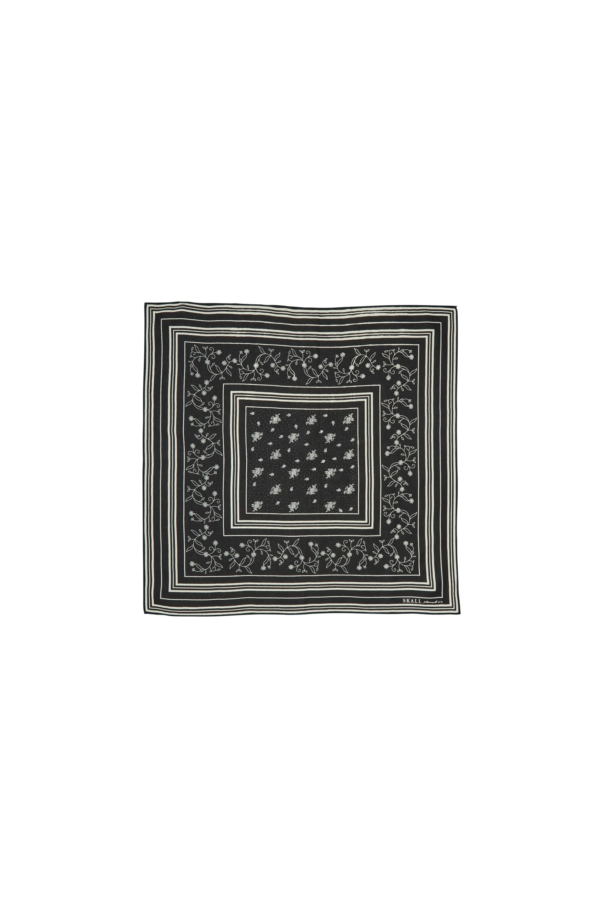 SKALL STUDIO  Classic Scarf