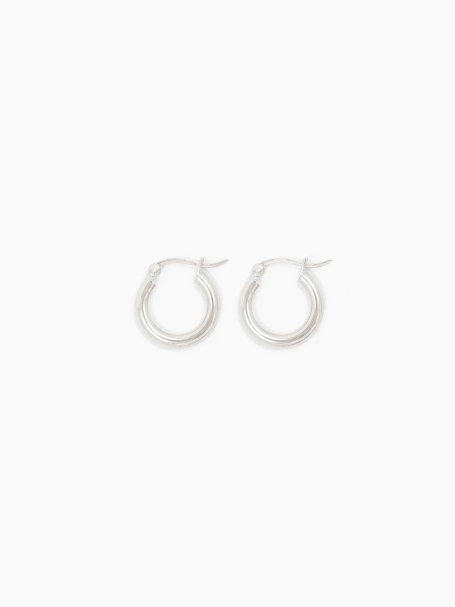 Oda Small Hoops S.jpg