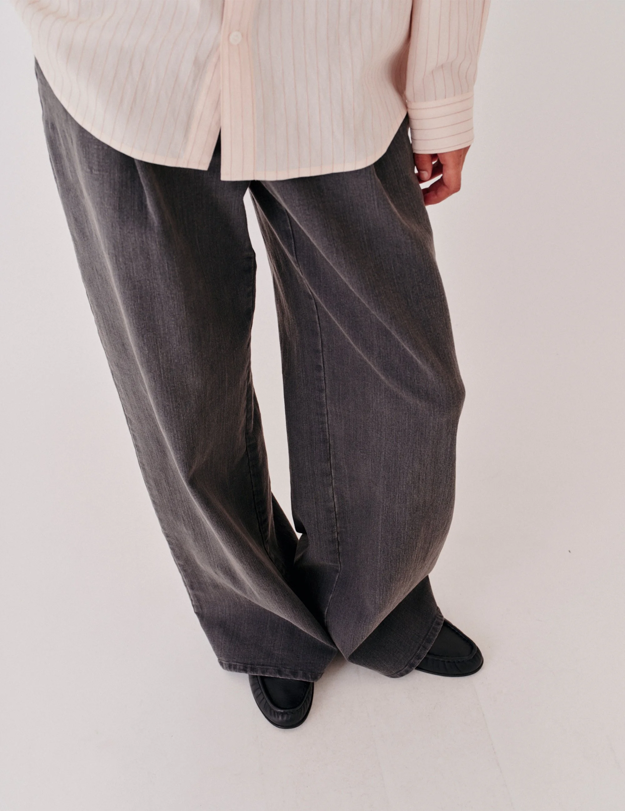 The Garment 21565 Merci Anagram Pants Dark Grey 053_40.jpg