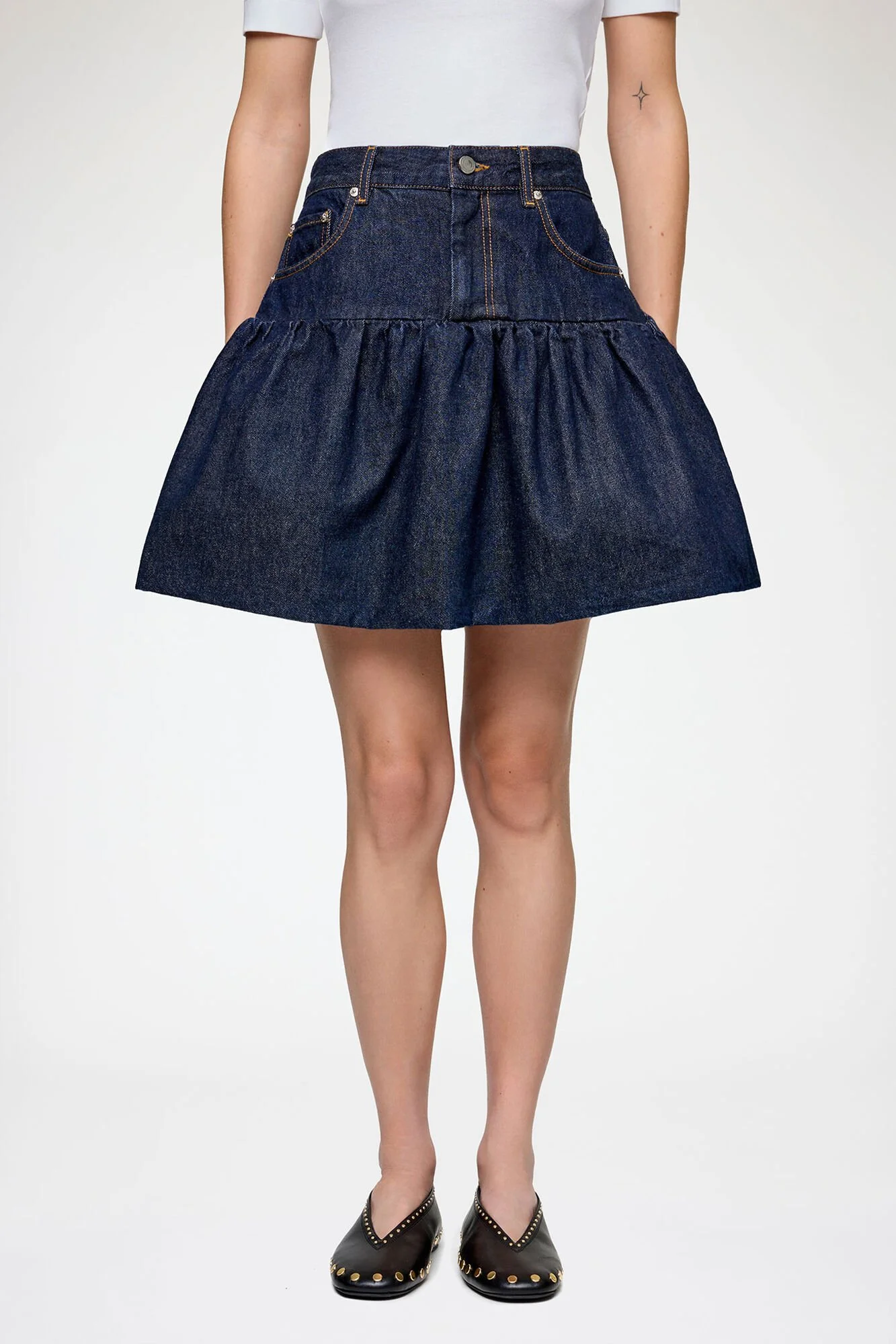 GANNI RInse Denim Bubble Mini Skirt_A1090097_077_5.jpeg
