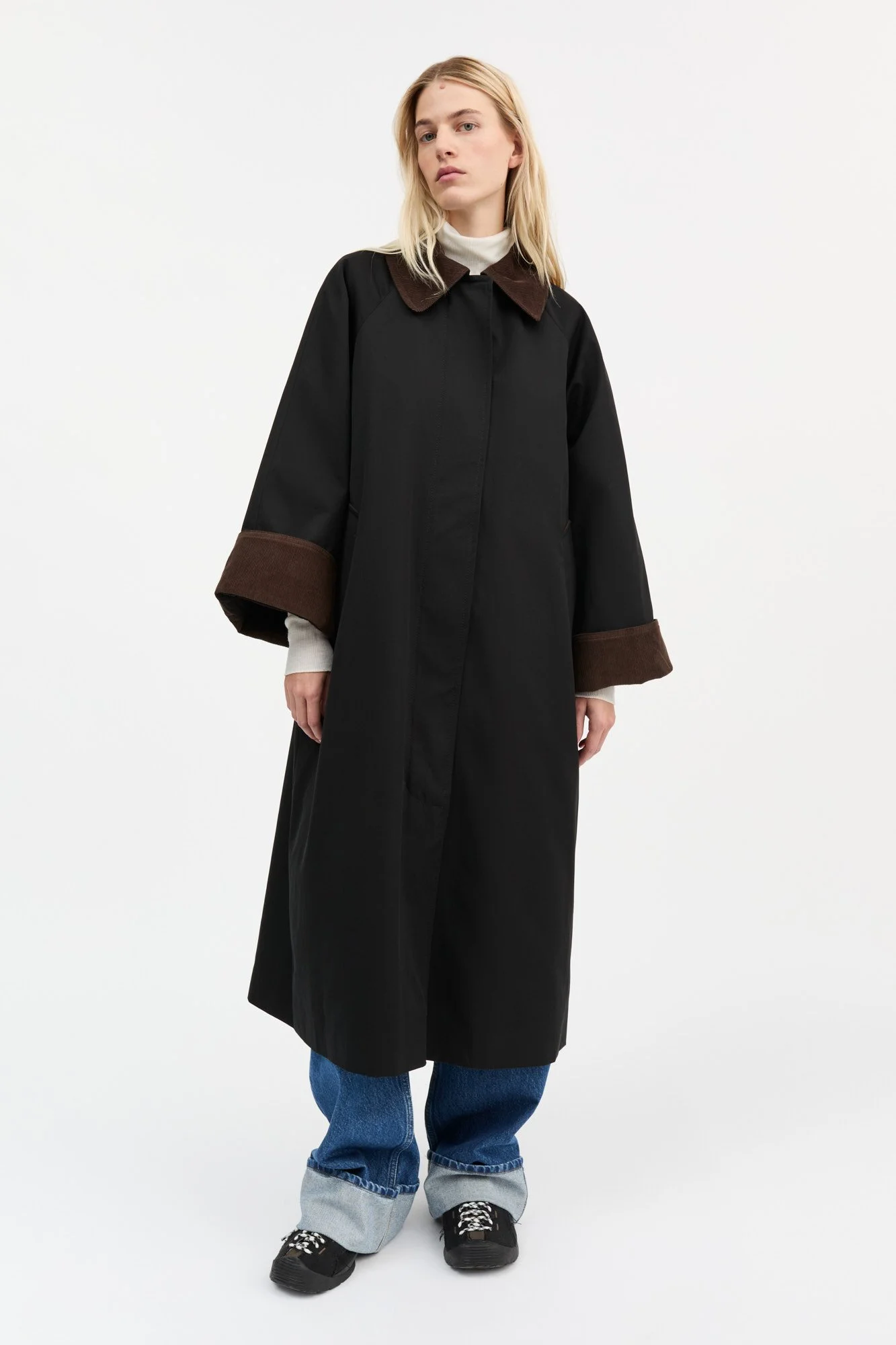23_ GabyCoat_Black_511.jpg