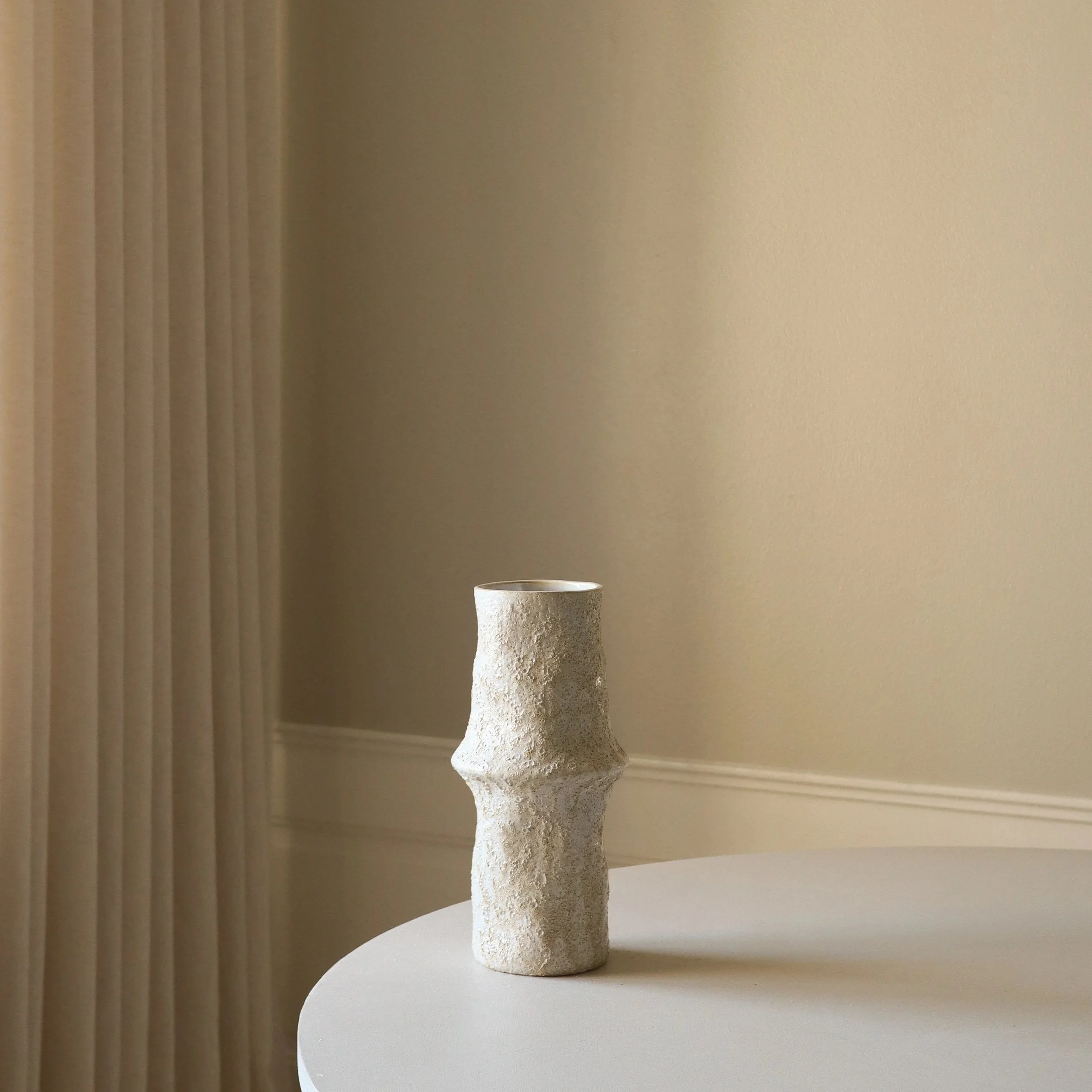 BOTANÉ Ceramic Earth Vase_1.jpg