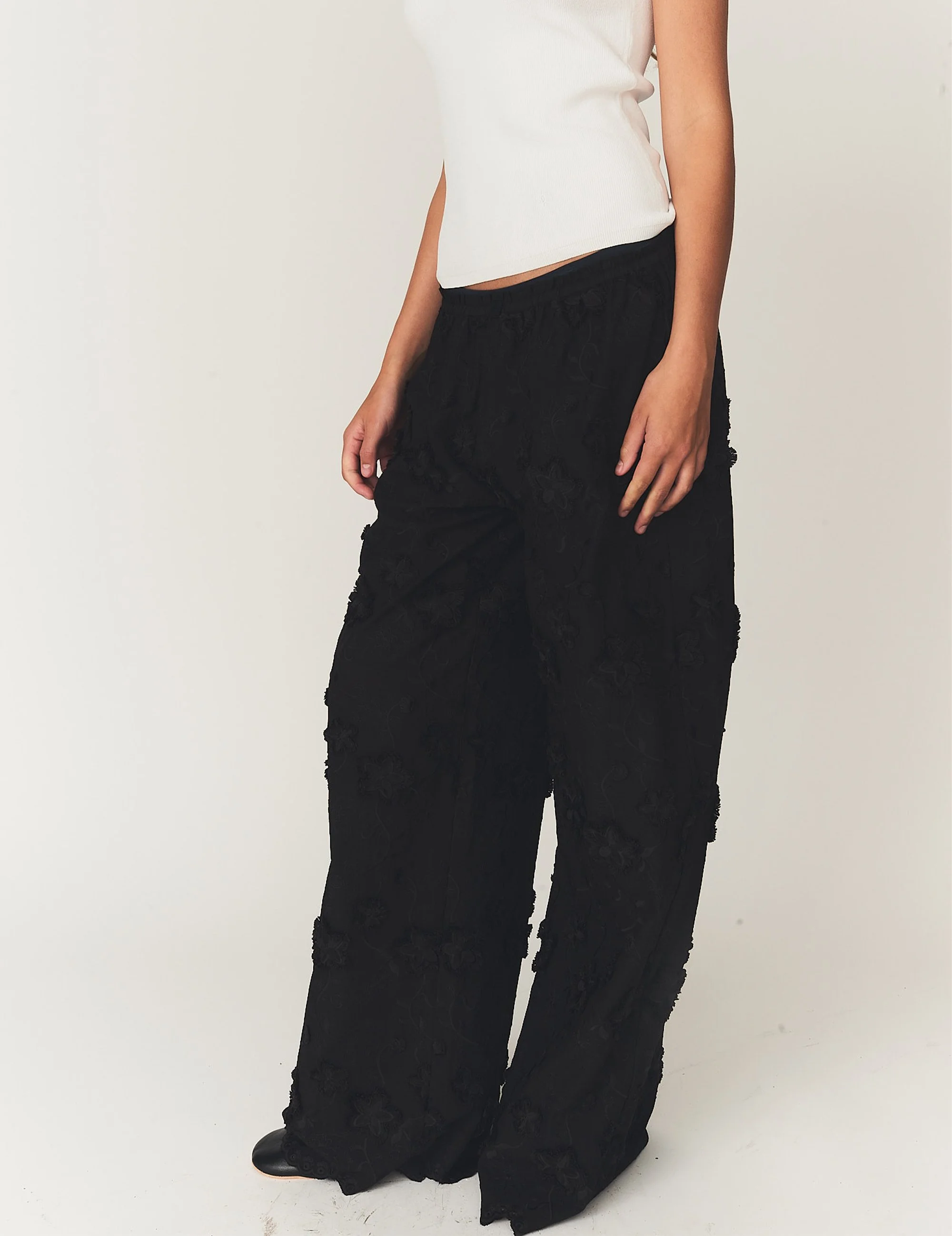 The Garment 22371 Fleur Pants Black 050_20.jpg