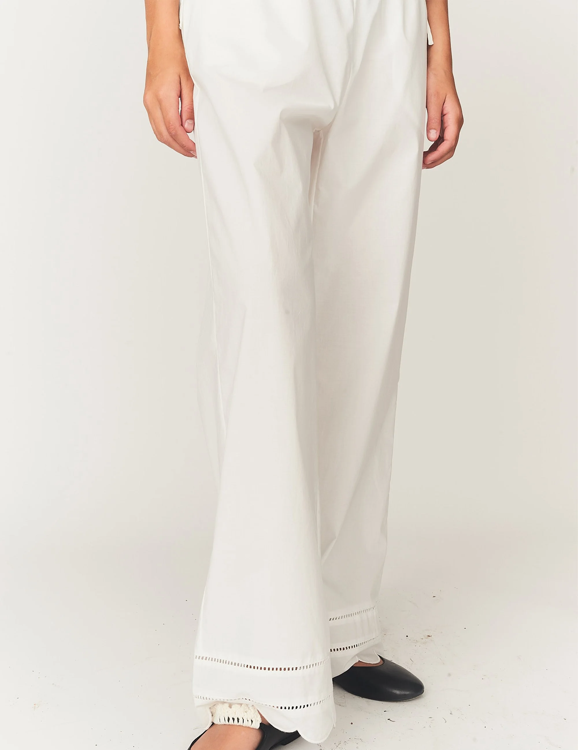 The Garment 20400 Kirsten Pants White 000_30.jpg