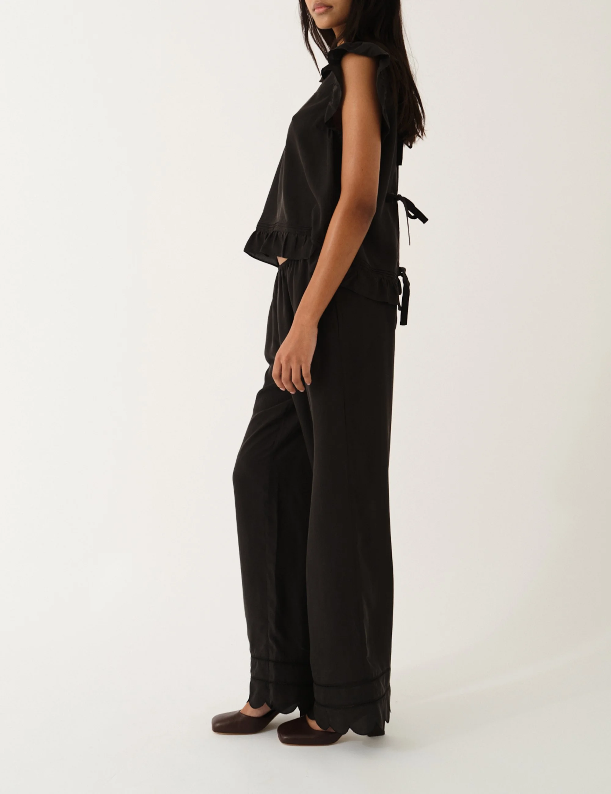 The Garment 22460 Darling Pants Black 050_20.jpg