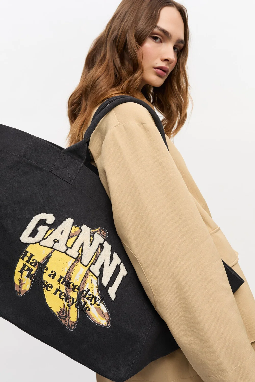トートバッグ GANNI BANANA PRINT LARGE TOTE BAG Black Black Banana Large Tote | GANNI US