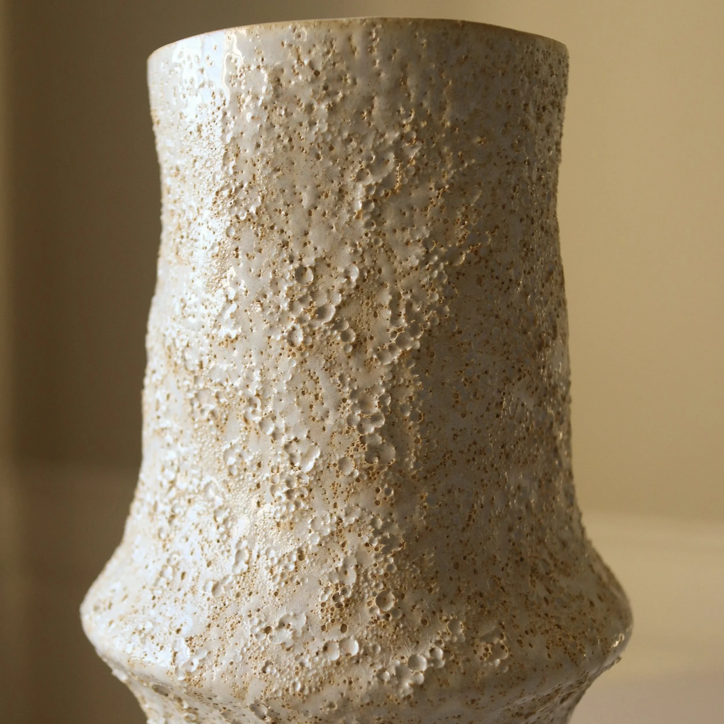 BOTANÉ Ceramic Earth Vase_2.jpg