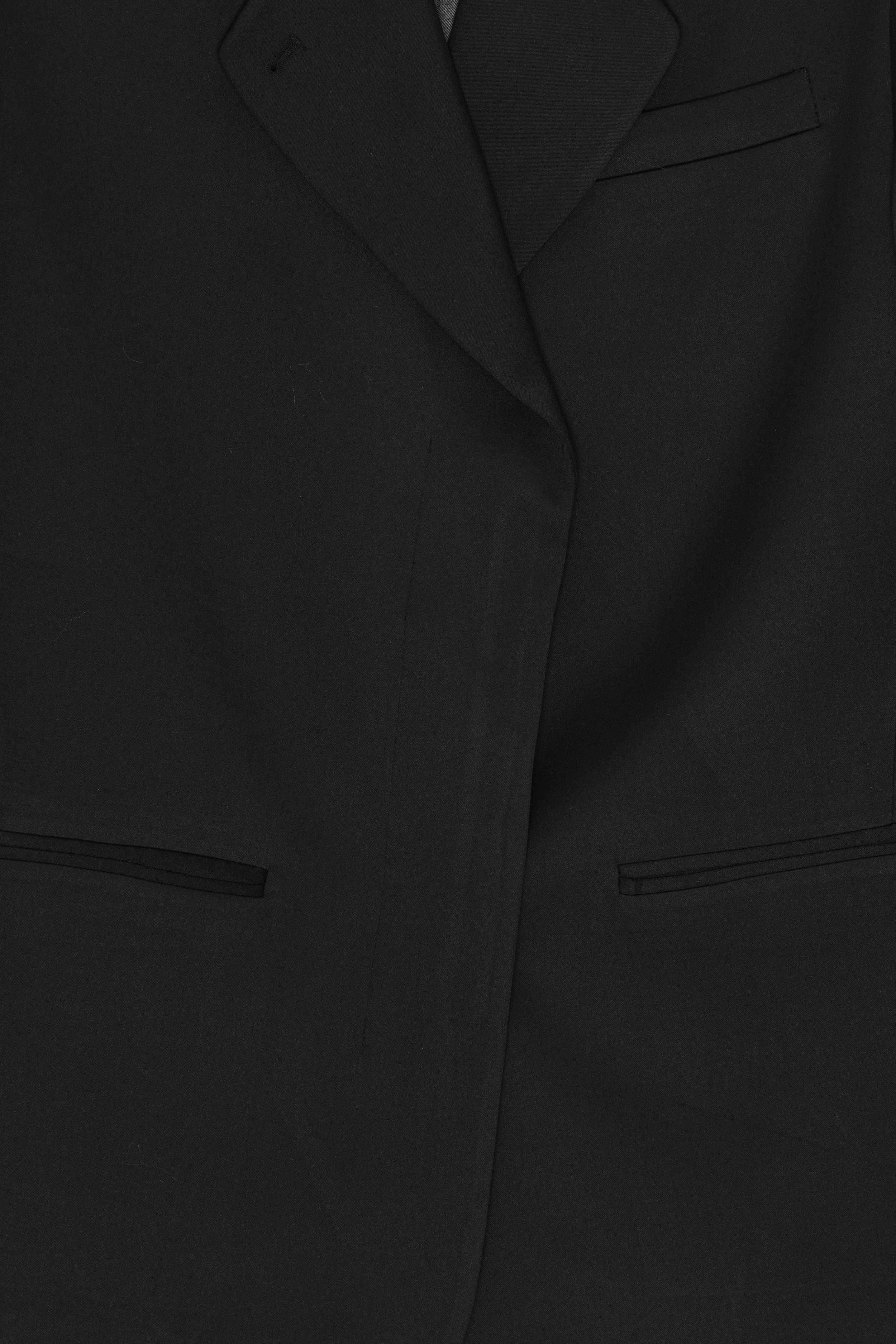 REMAIN_503011100_Black_3_Oversized-Blazer_hr.jpg