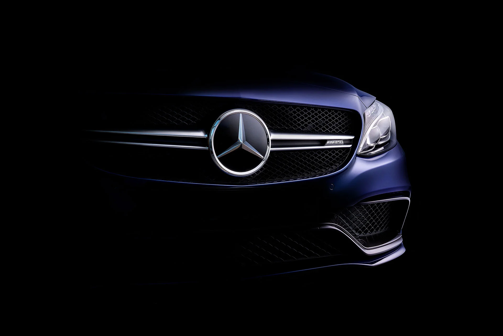 heroImageMercedesAMG2.jpg