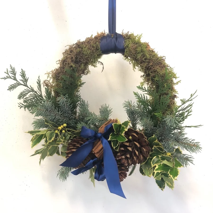 traditional Christmas wreath, by Beija Flor florists in Darwin