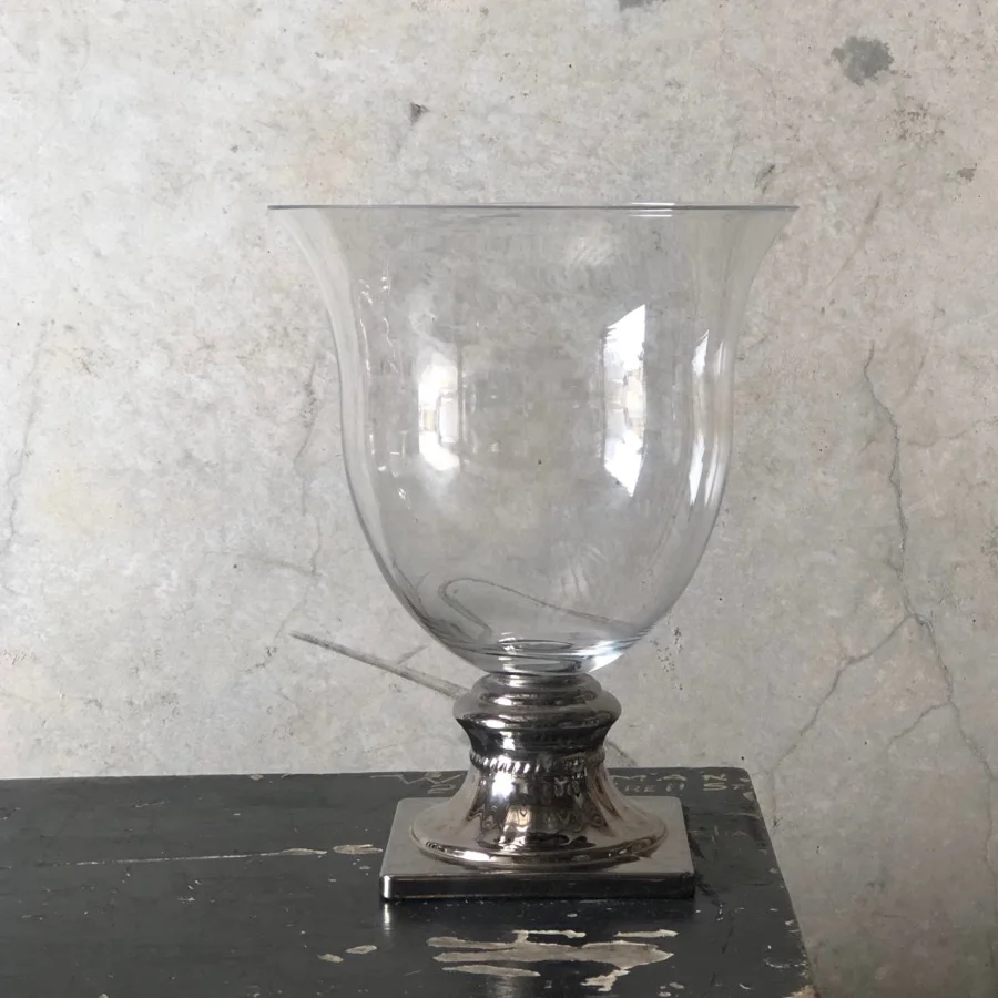 chrome footed vase and compote bowl for elegant weddings and events, for hire from Darwin florist, Beija Flor