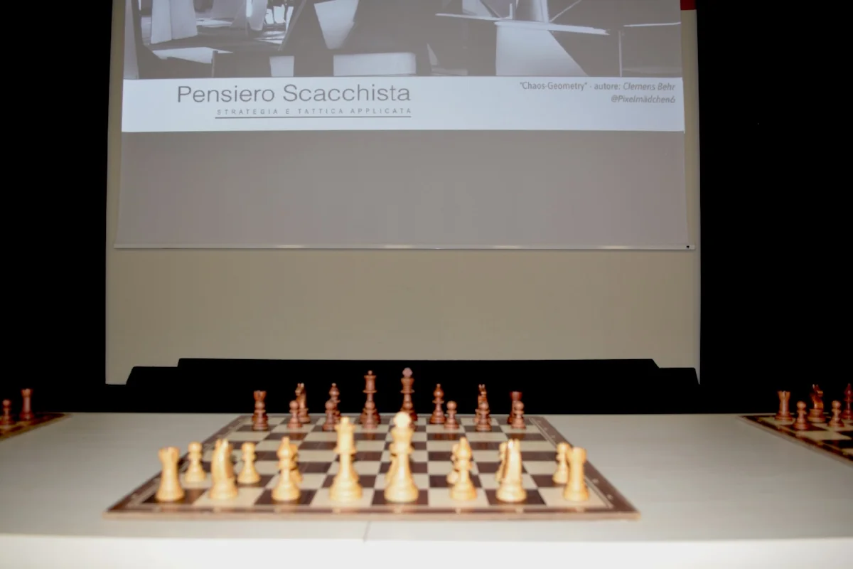 pensiero scacchi 3mag18_4.jpg
