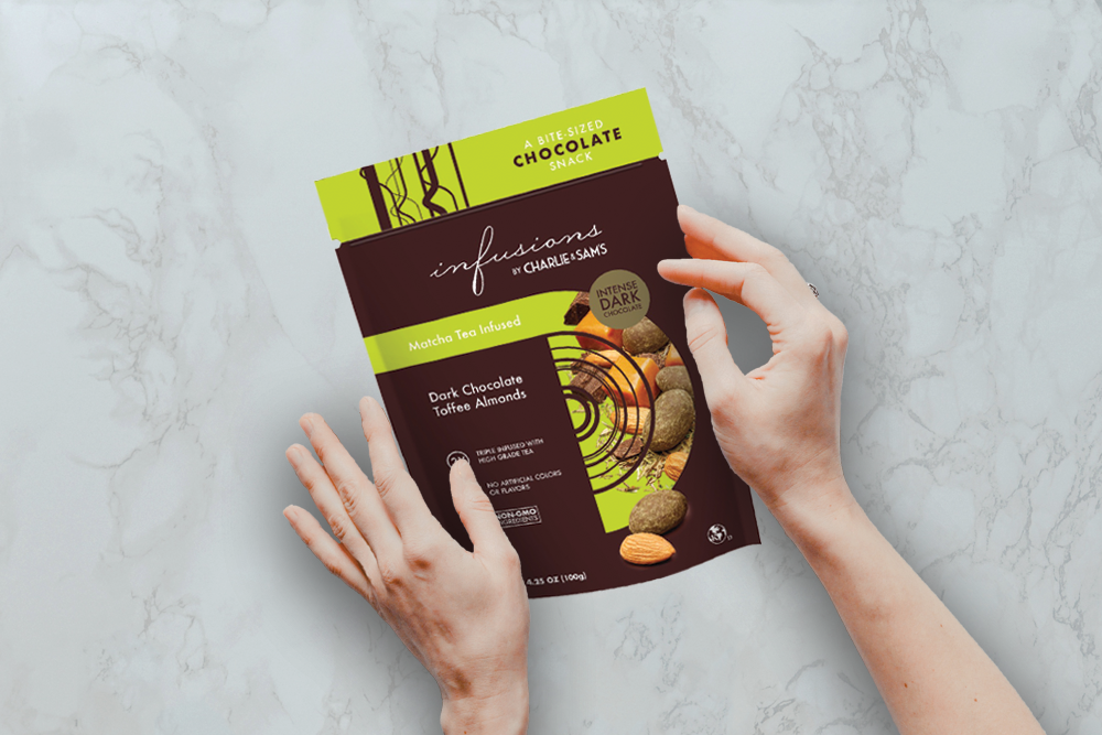 matcha-hand-product.png