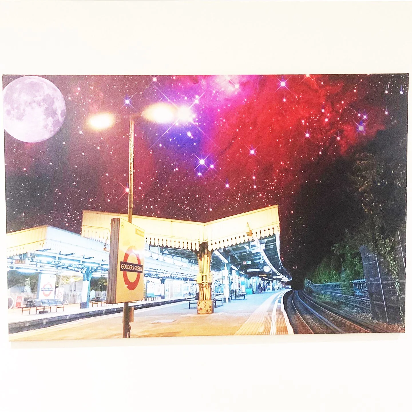 Golders Green Space Station