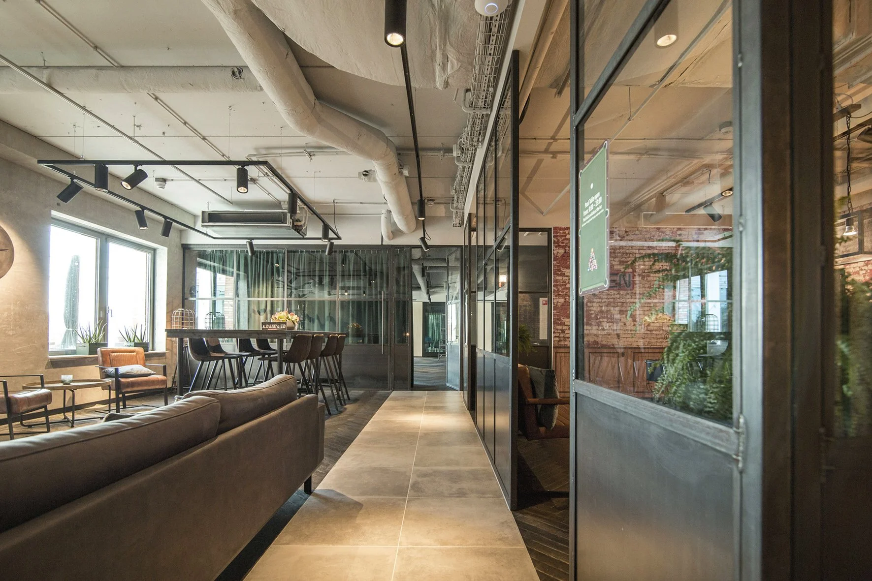 Amsterdam ID Aparthotel_StudioMichielWijnen_KarlijnvanDiepenPhotography02.jpg