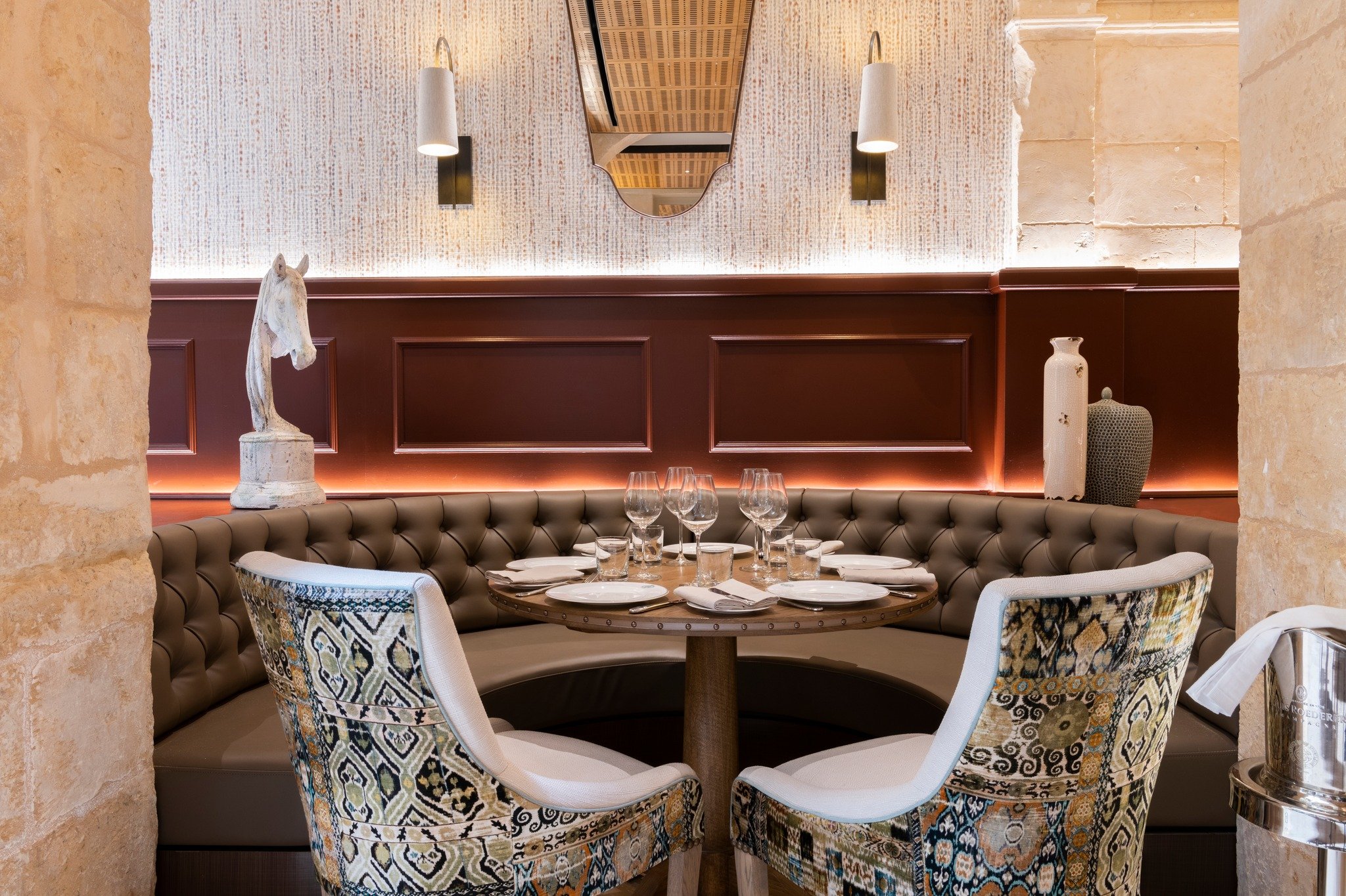 We worked closely with Gracy&rsquo;s Arts &amp; Supper Club's Creative Director on the refurbishment of a four storey restaurant and members&rsquo; club located in a baroque palazzo in the heart of Valletta, Malta. 

The restaurant incorporated a ble