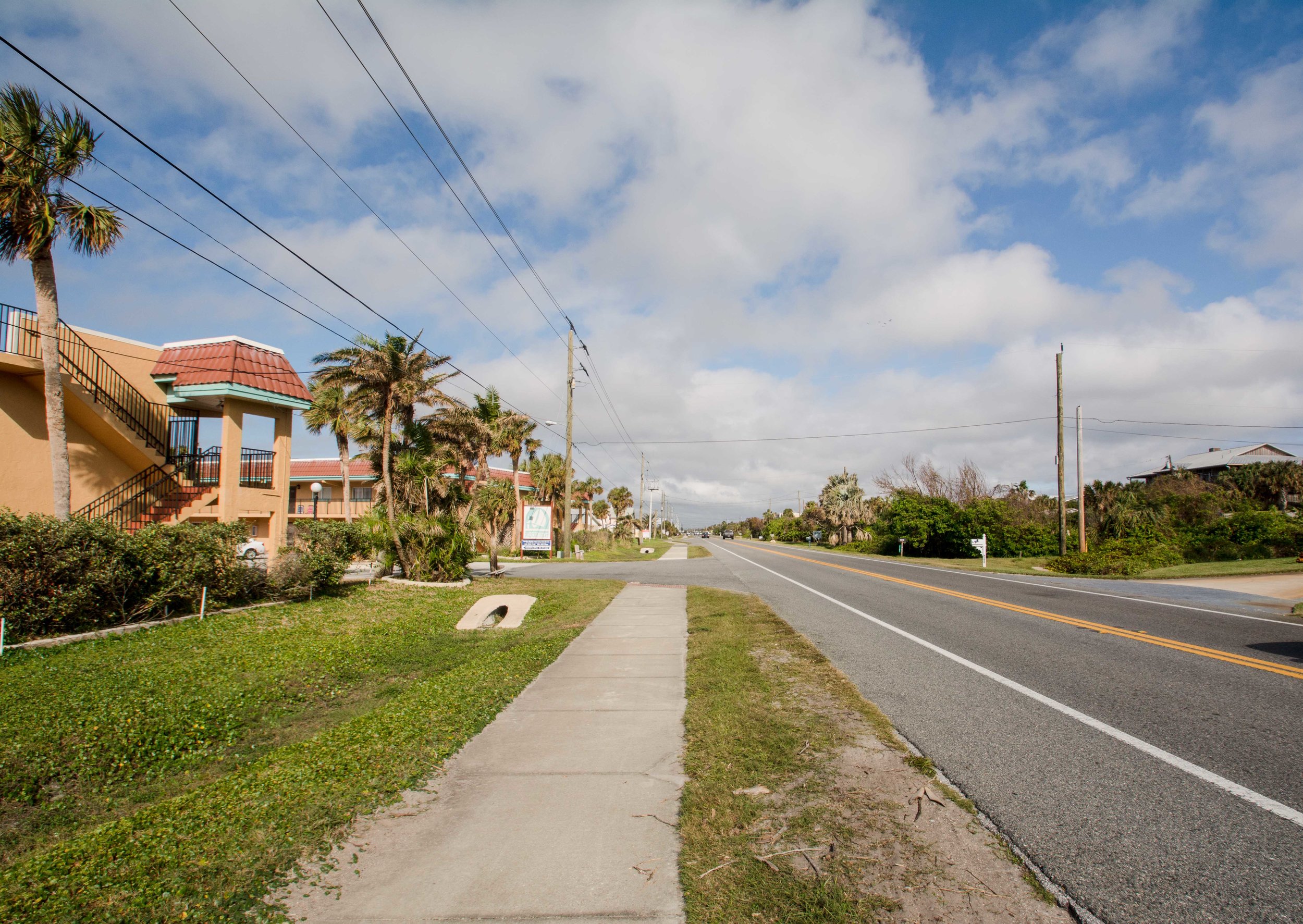 State Road A1A runs along Florida's east coast, but doesn't do much to accommodate tourists and beach-goers who prefer to approach the sand on foot. 