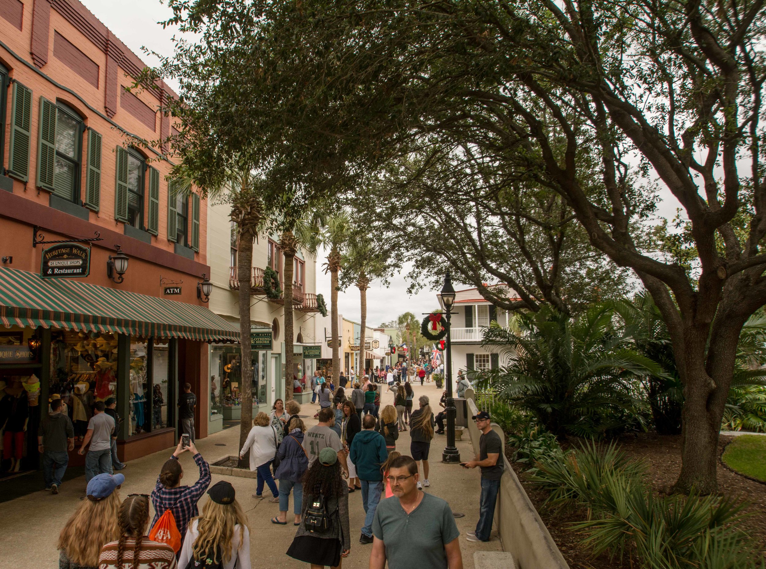  St. Augustine, the nation's oldest city, boasts a lively historic center that pre-dates the car by hundreds of years. People still can't seem to get enough of this pedestrian-oriented gem.&nbsp; 