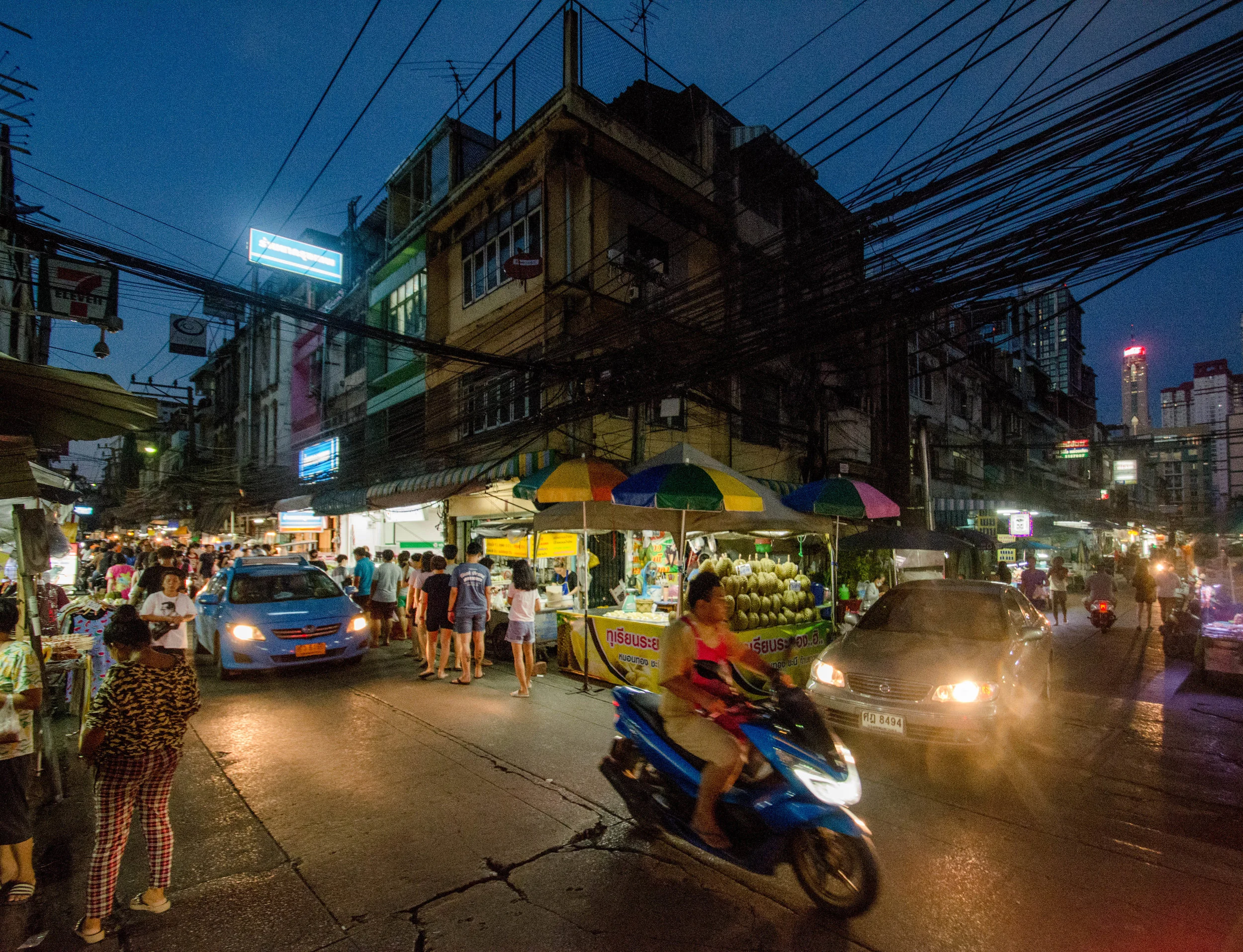 Phetchaburi Road, Alley 5, Ratchathewi District