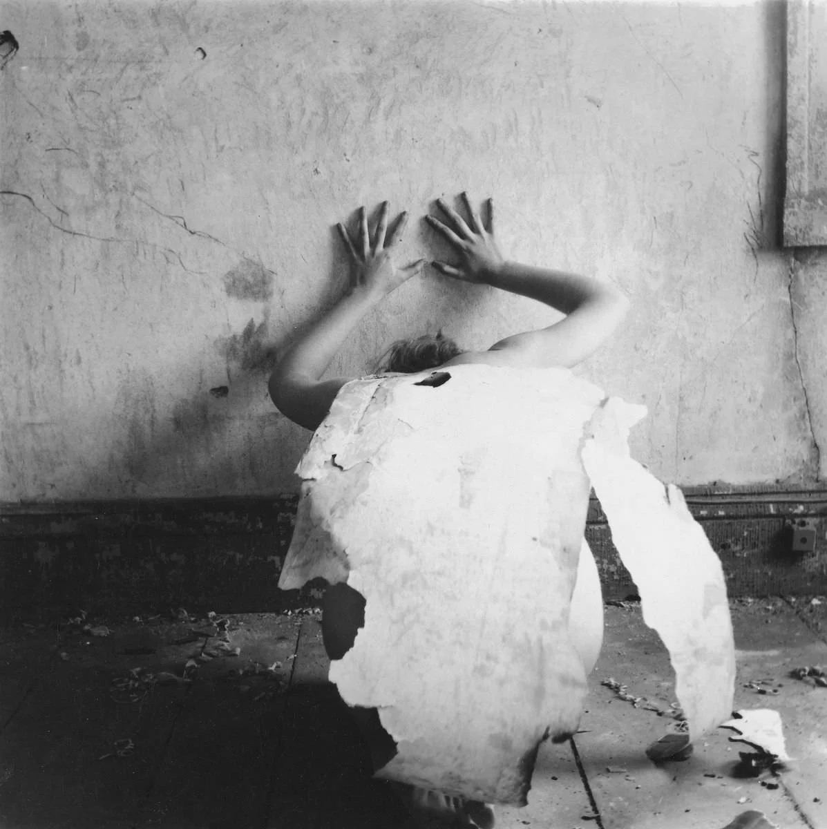 Francesca Woodman, Then at one point i did not need to translate the notes; they went directly to my hands, 1976