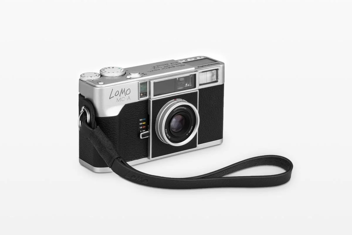 mc-a_leather-handstrap_camera-silver-grey.jpg