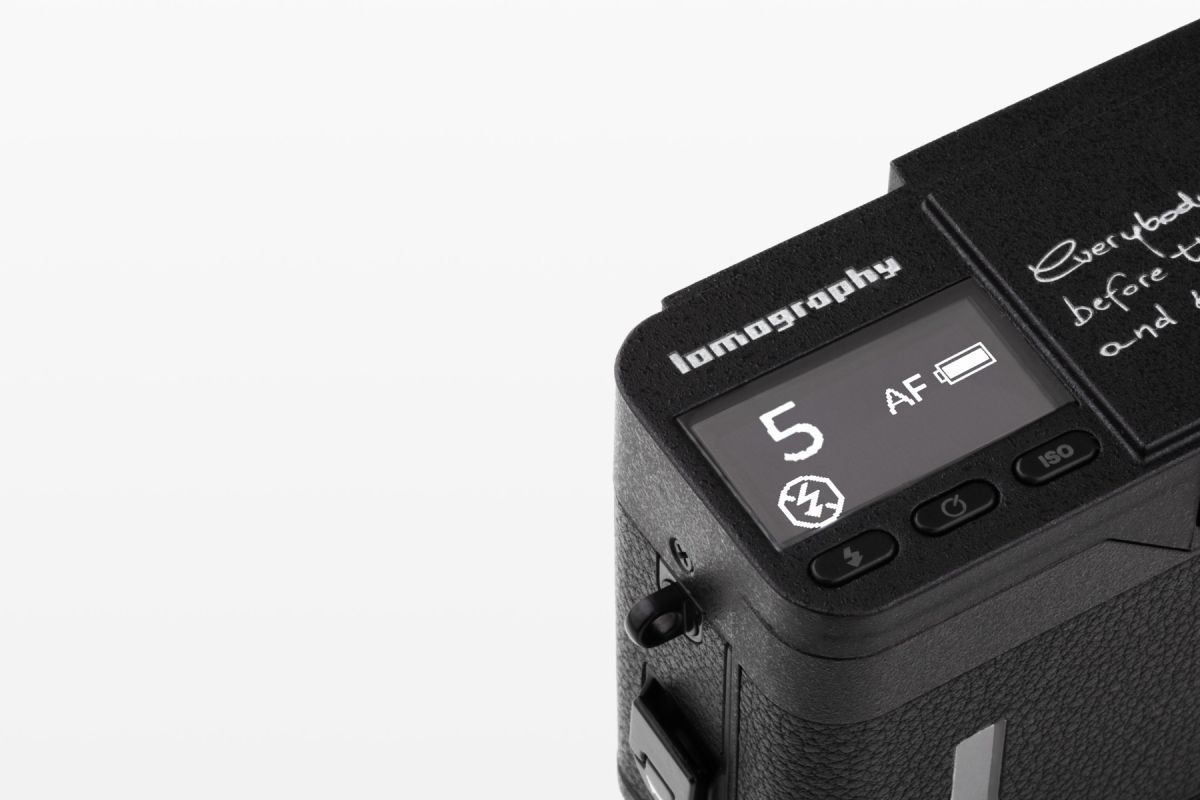 lomo-mca__black__lcd-screen__on-grey.jpg