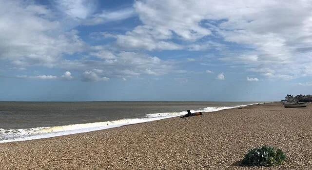 Rain out to sea.
#aldeburgh #aldeburghbeach