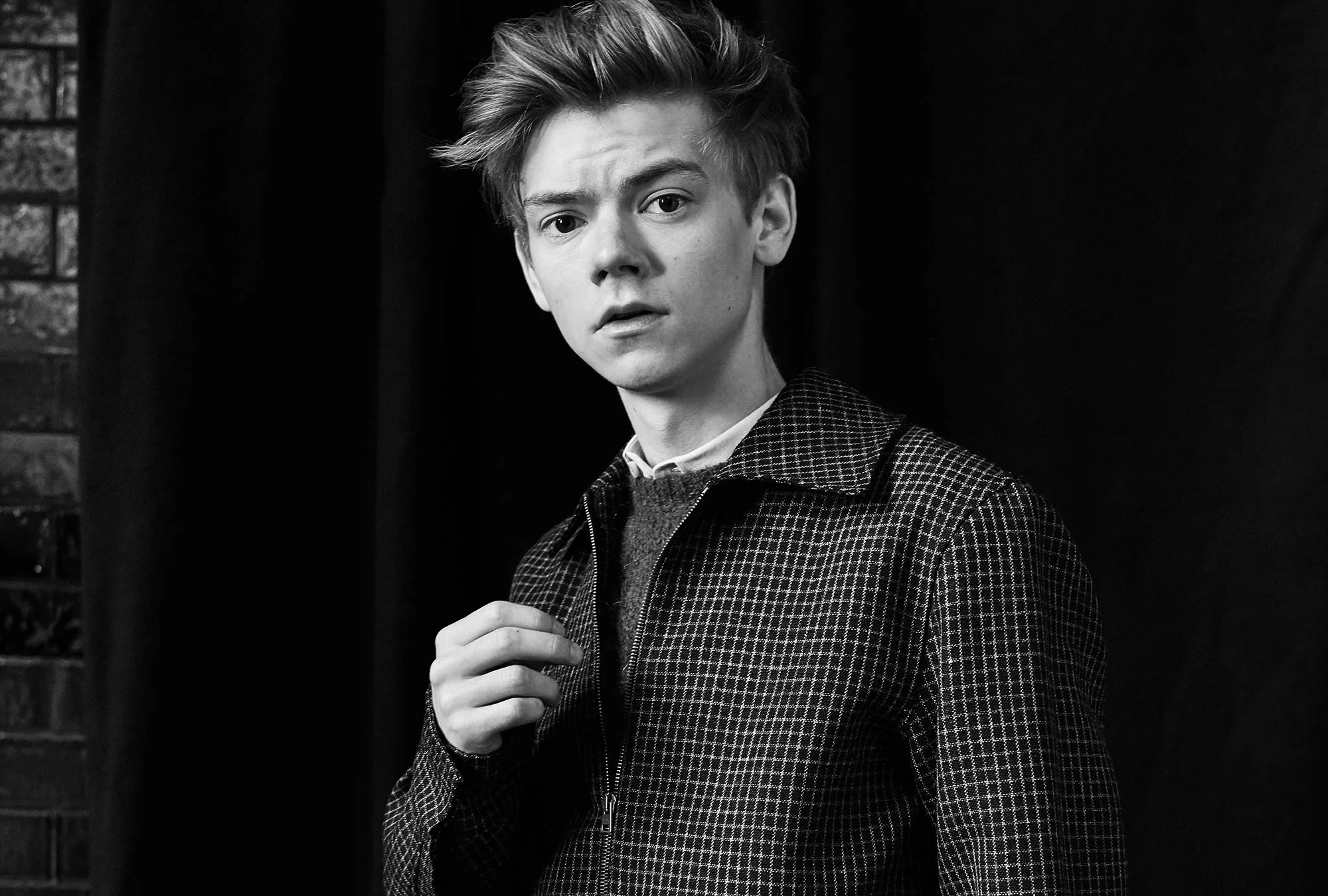 FLORIAN_RENNER_ES_Thomas-Brodie-Sangster-4.jpg