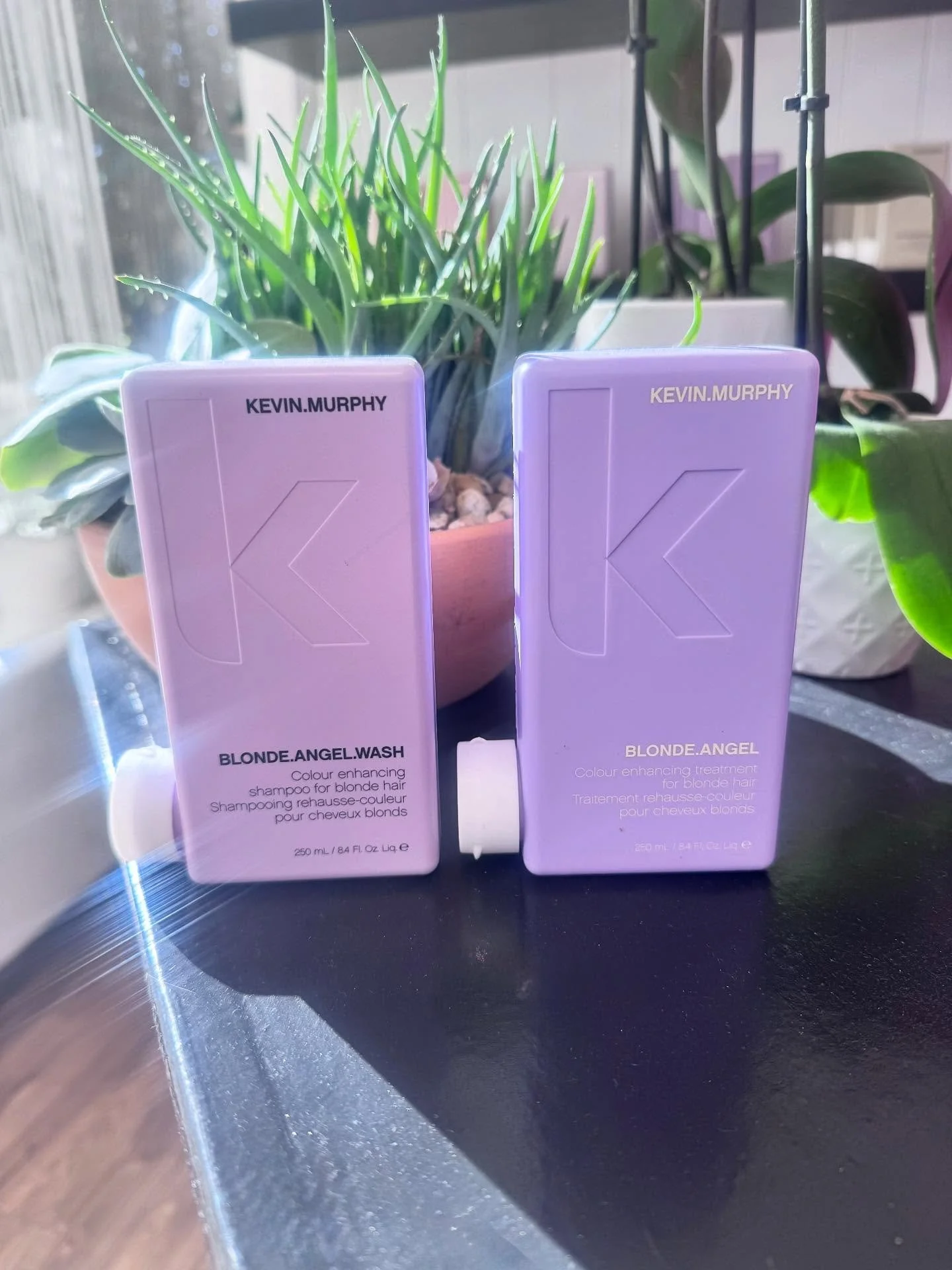 Brass, be gone! 💜
Meet the new blonde BFFs: Kevin Murphy&rsquo;s Blonde Angel Wash + Treatment ✨

What it does:
&bull; Purple magic that cancels brassy / yellow tones
&bull; Leaves hair soft, shiny &amp; still feels lightweight
&bull; Smells like a 