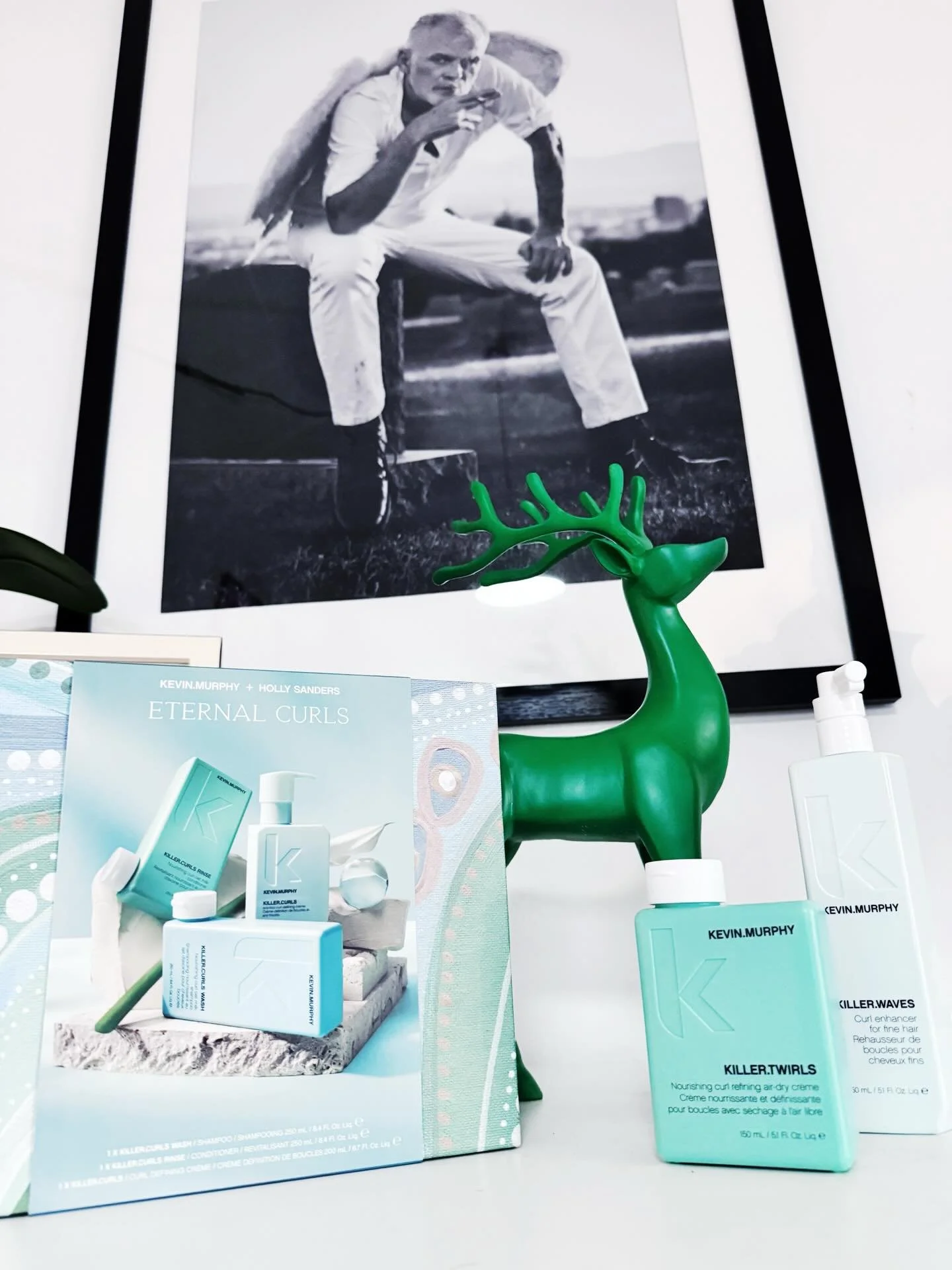 🎄✨ ALL I WANT FOR CHRISTMAS IS&hellip; PERFECT CURLS ✨🎄

Curl Friends this one&rsquo;s for you! ✨
We have The Kevin.Murphy CURL line and it&rsquo;s giving:
✔️ bouncy
✔️ defined
✔️ frizz-free
✔️ soft-not-crunchy curls

And yes&hellip; we have beauti