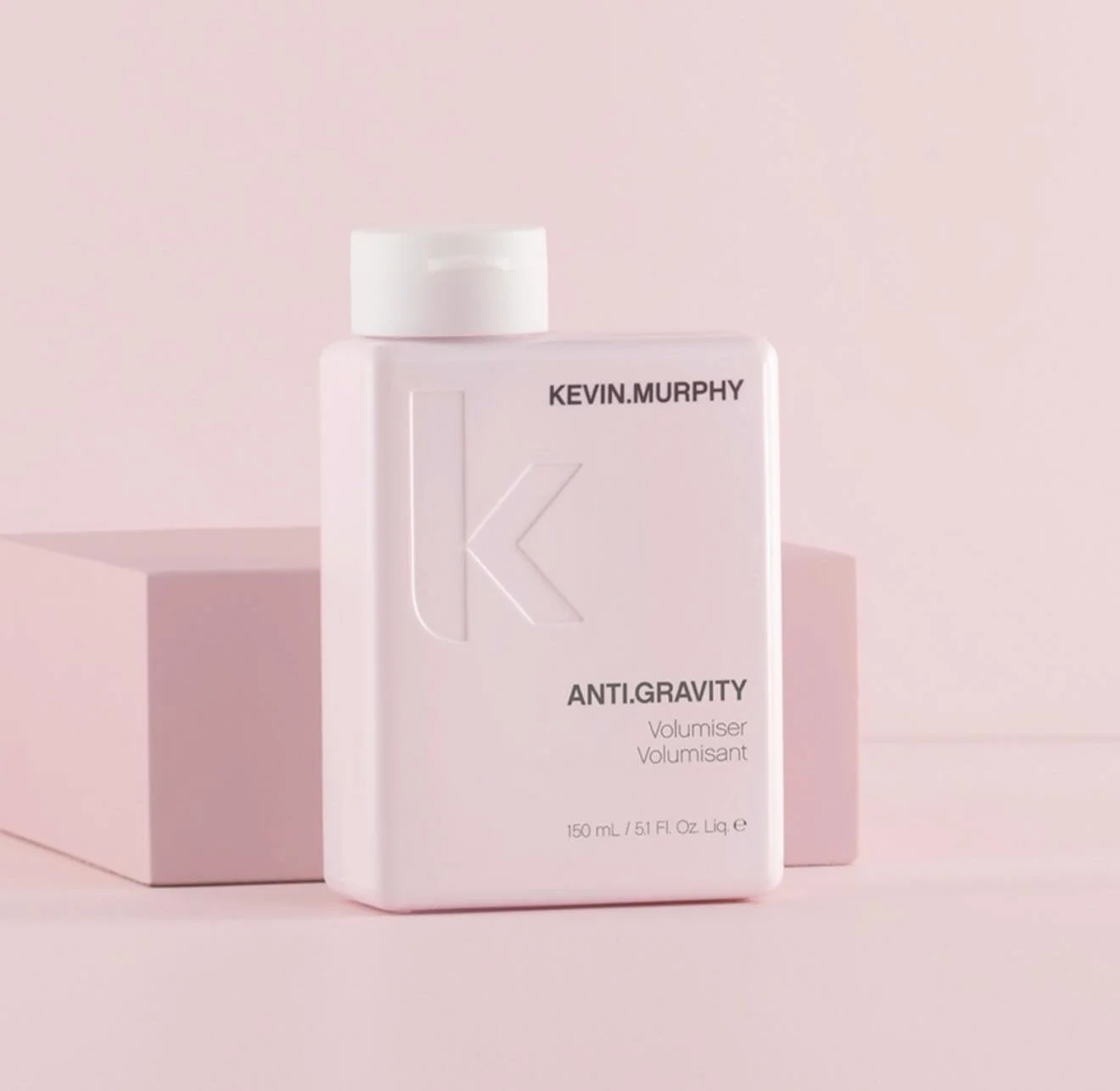 Flat hair? Not on our watch 🚀✨
@kevinmurphyhair ANTI.GRAVITY Volumiser gives you that lift-from-the-roots, light-as-air volume without the crunch or stiffness. Your hair will literally defy gravity - and look gorgeous doing it. Available at Bauhaus!