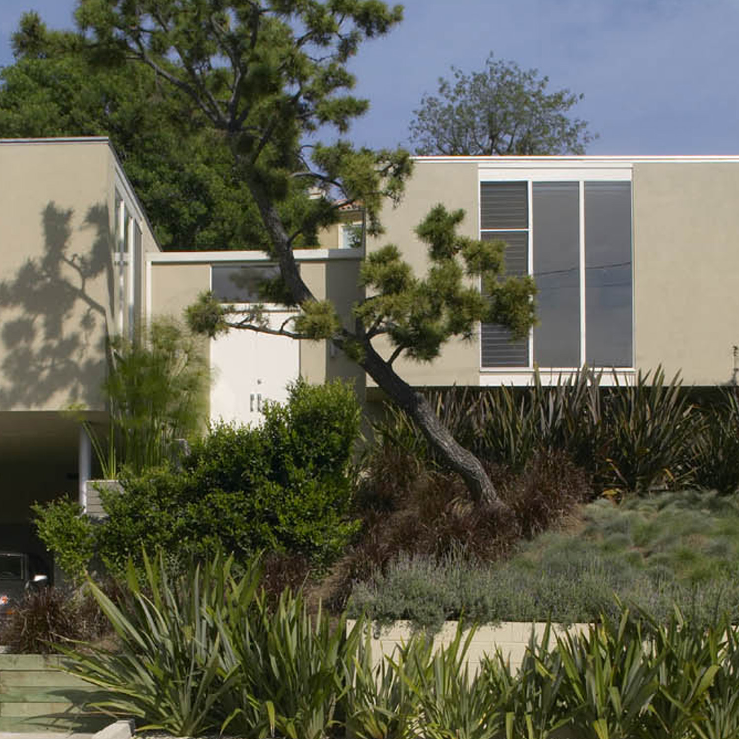 A_Leist_ExteriorFront.jpg