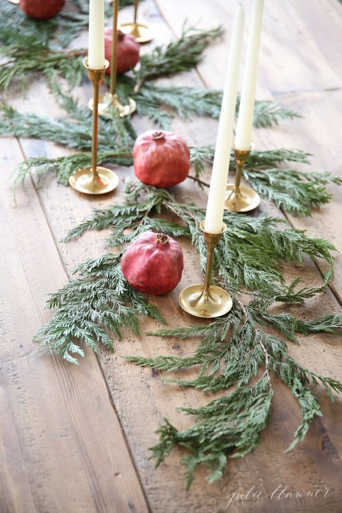 christmas-table-setting.jpg