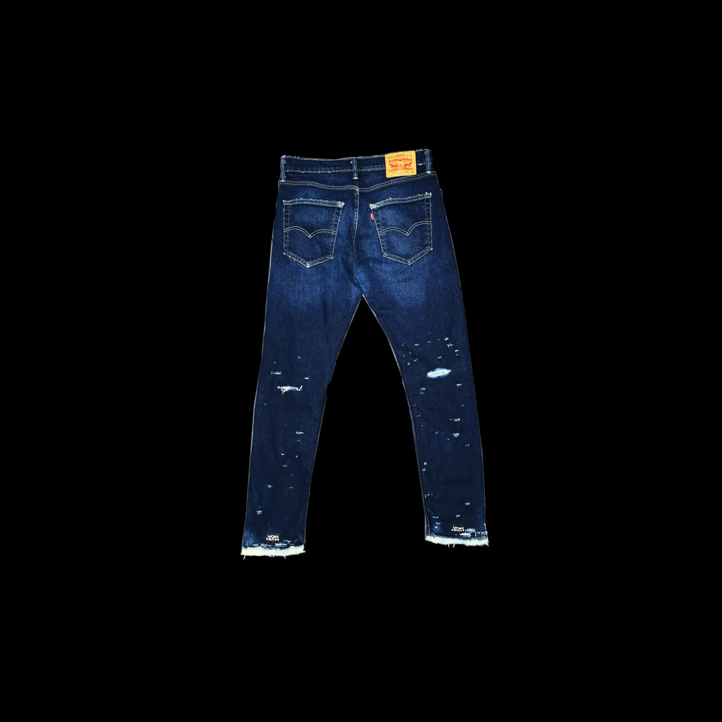 E33B2FF9-7DA4-4830-B0E3-F9F54BC95641