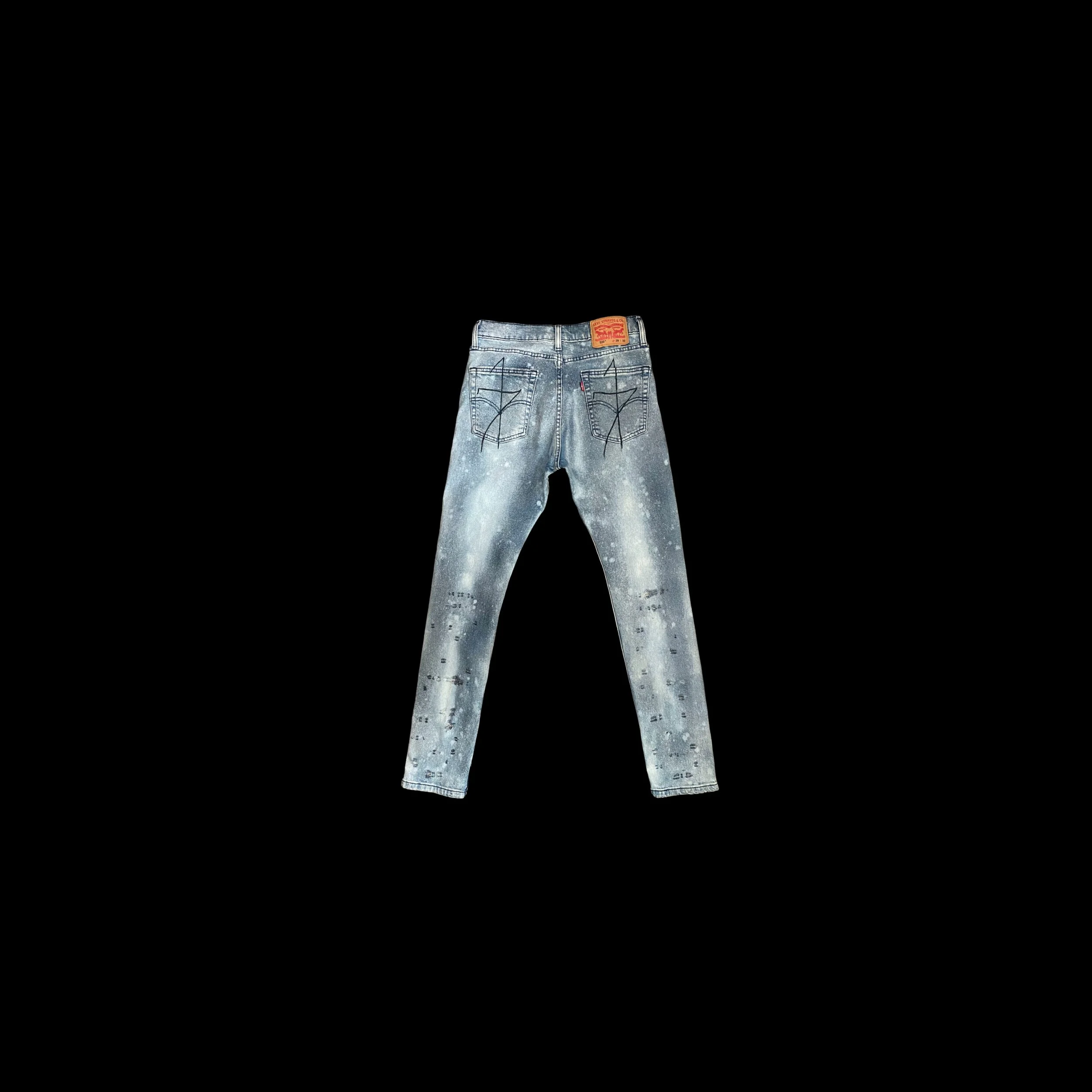 VON NIAH $YMBOL BLEACHD RIPPD DENIM