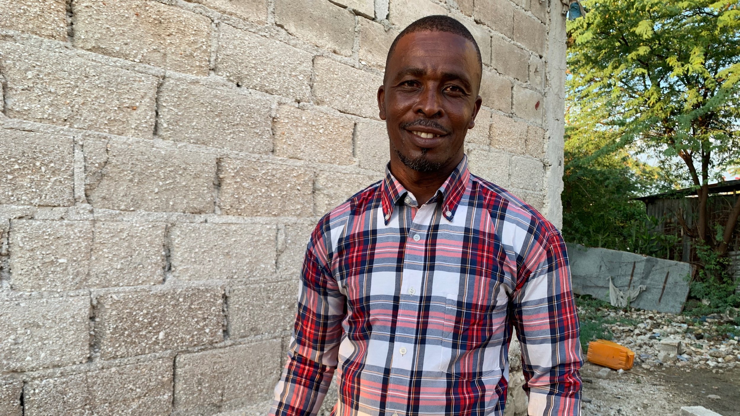  Giordani is an entrepreneur, husband and father. His wife, Anne Milouse, runs her own business, a small boutique selling essential items in her community. Some of you may recognize Giordani, as he is one of our Run Across Haiti Crew members and is w